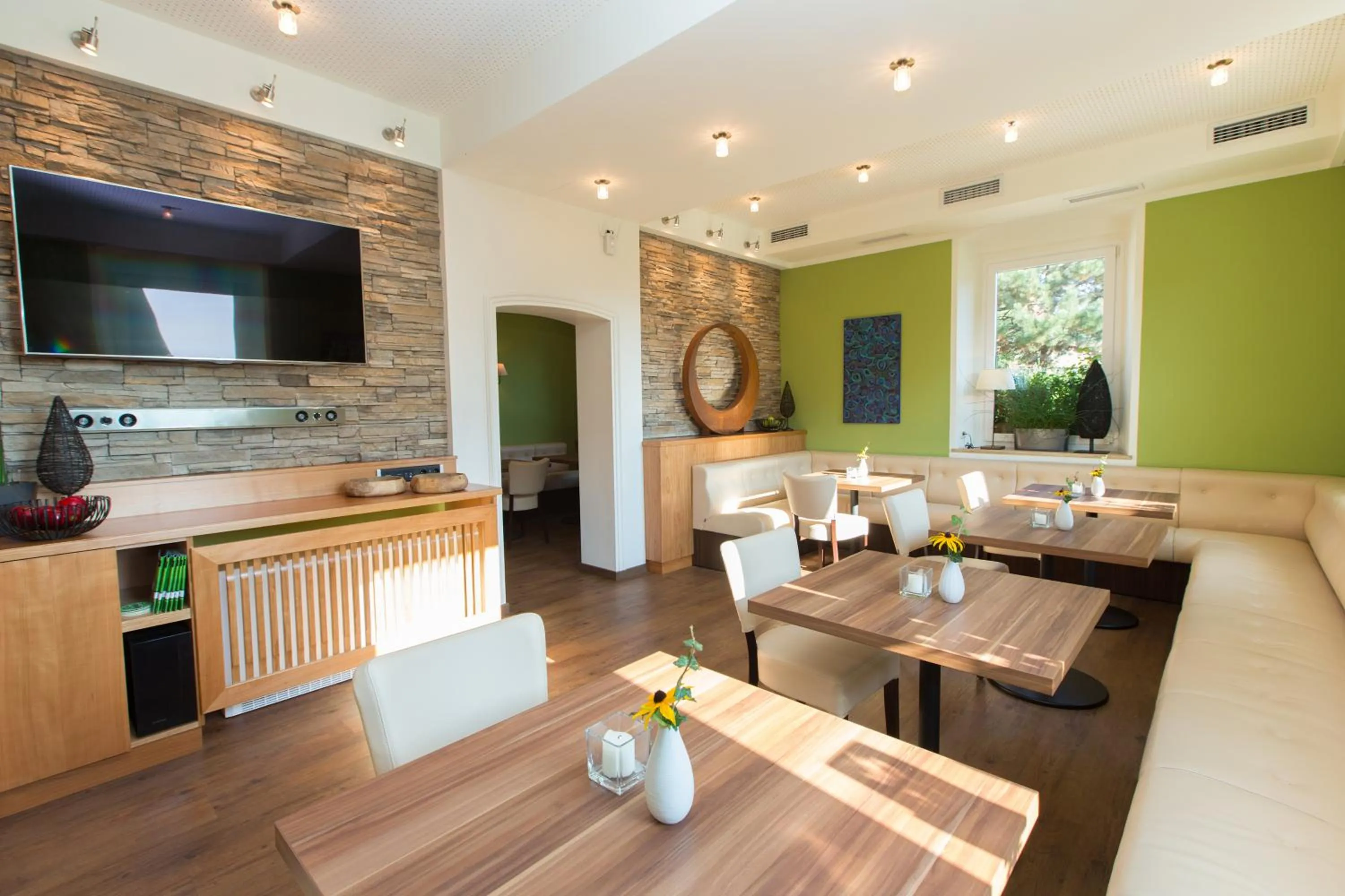 Restaurant/places to eat in Komfort Appartements Zirbenland - adults only - no dogs