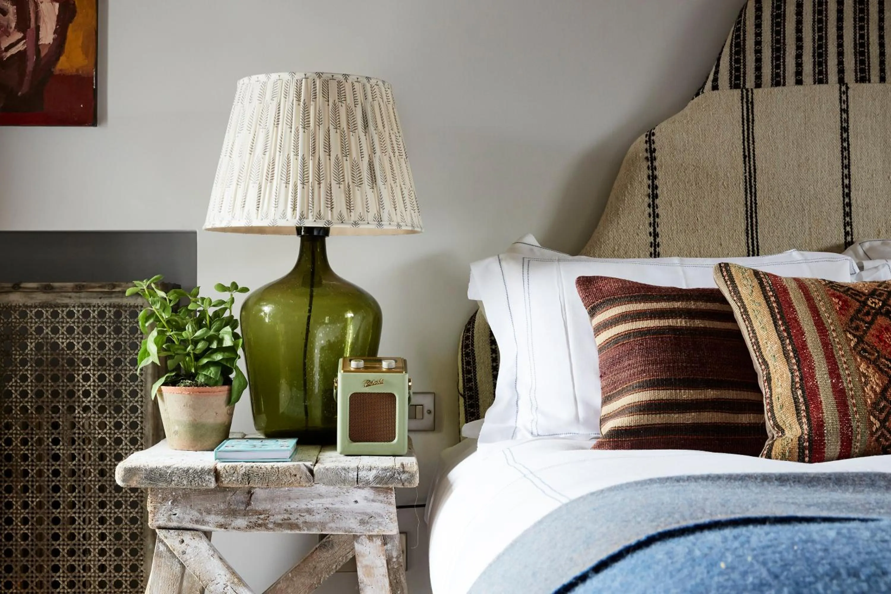 Bed in Artist Residence Oxfordshire