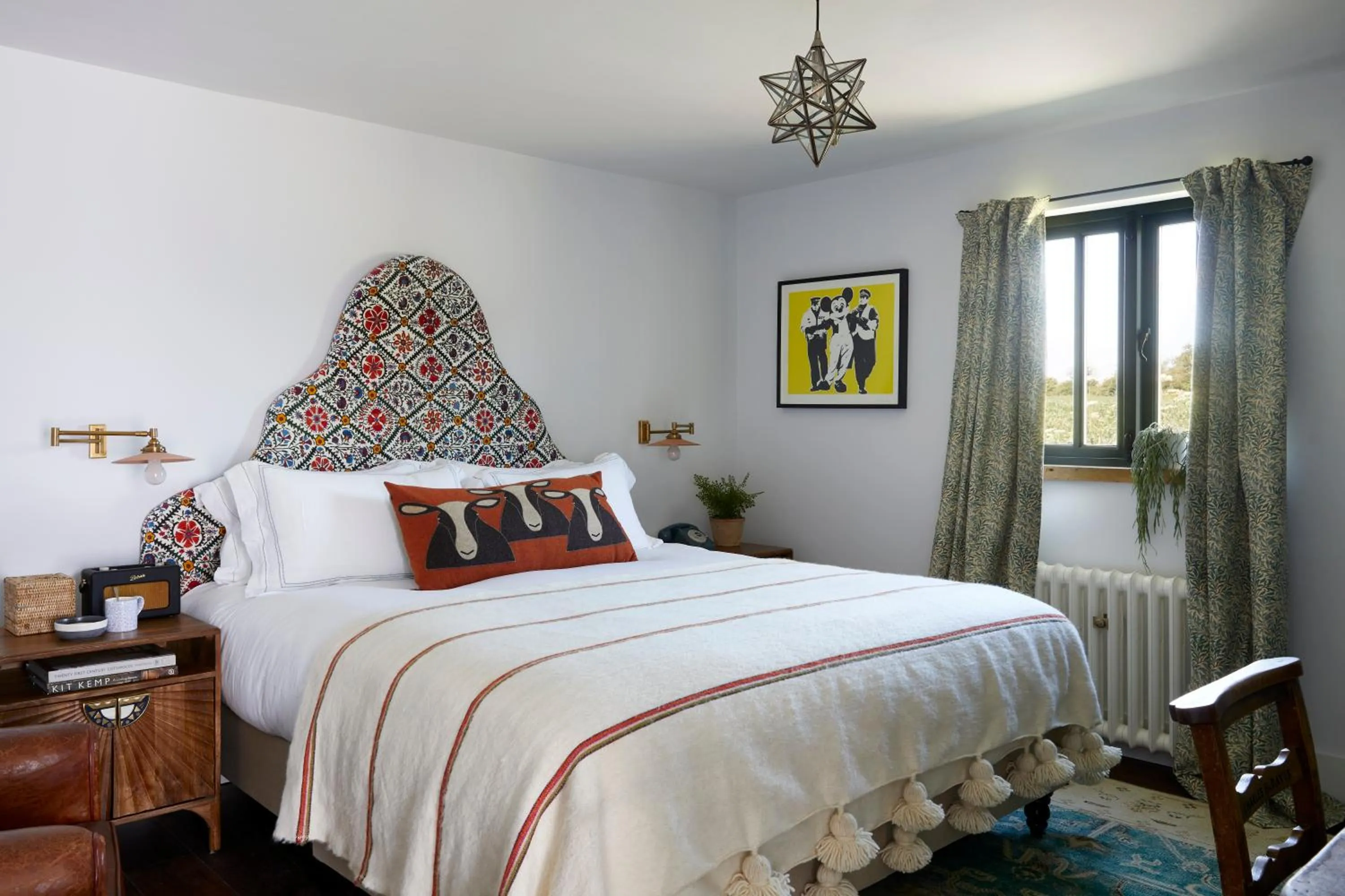 Bed in Artist Residence Oxfordshire