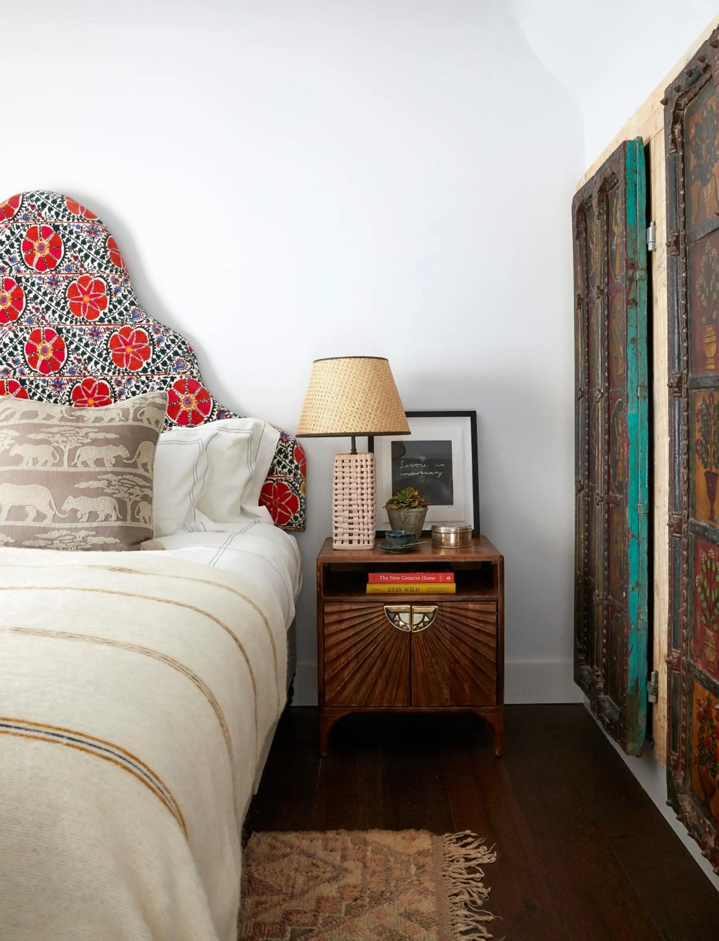 Bedroom, Bed in Artist Residence Oxfordshire