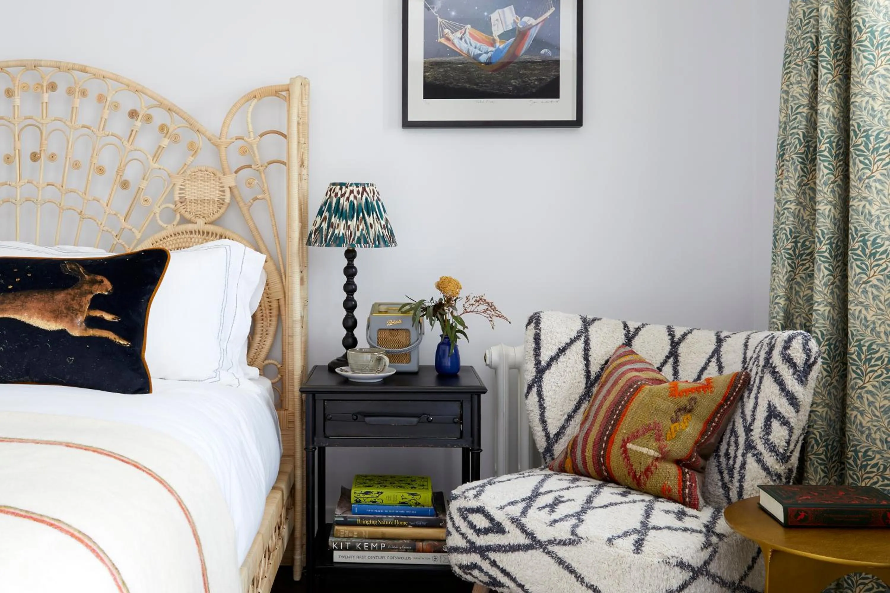 Bed in Artist Residence Oxfordshire