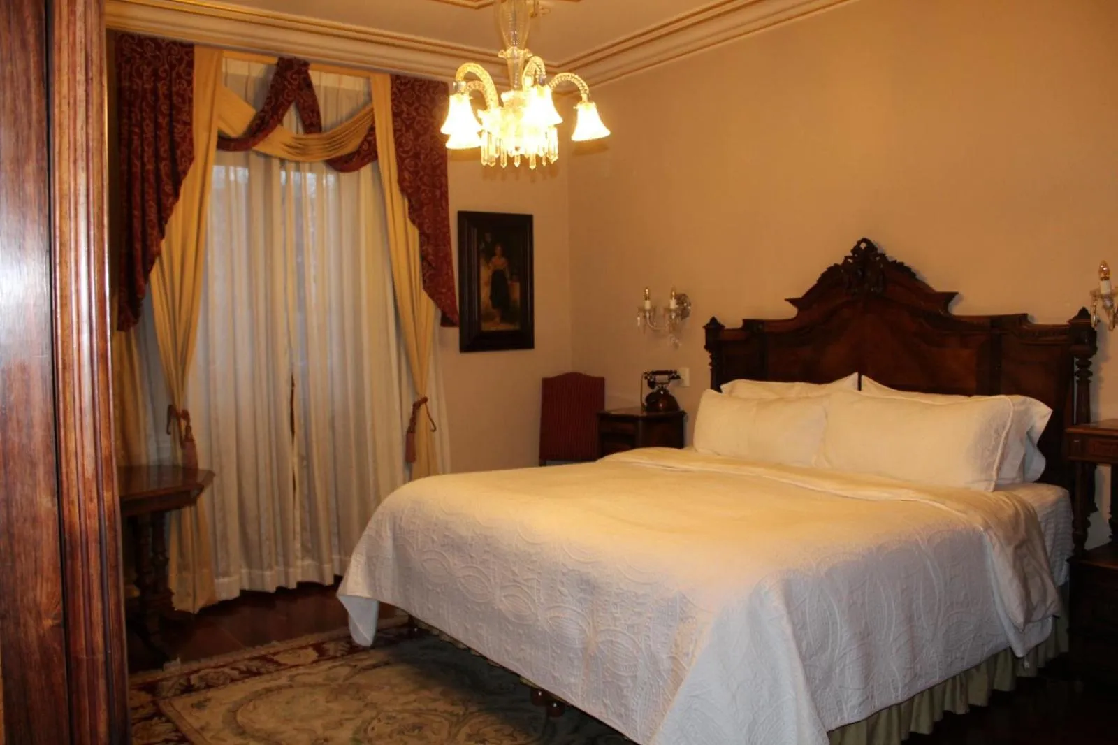 Photo of the whole room, Bed in Hotel Museo Palacio de San Agustin