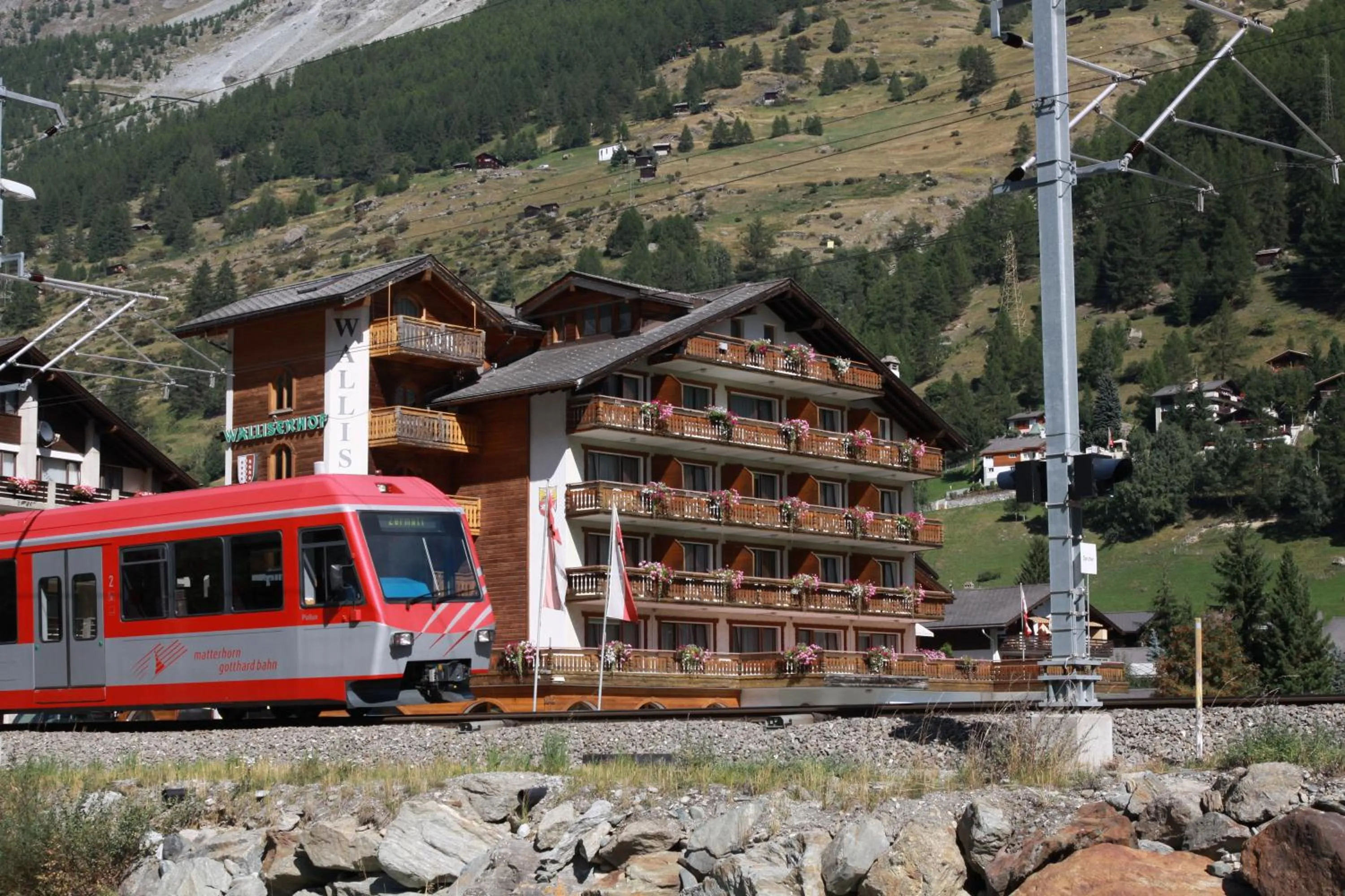 Facade/entrance in Walliserhof