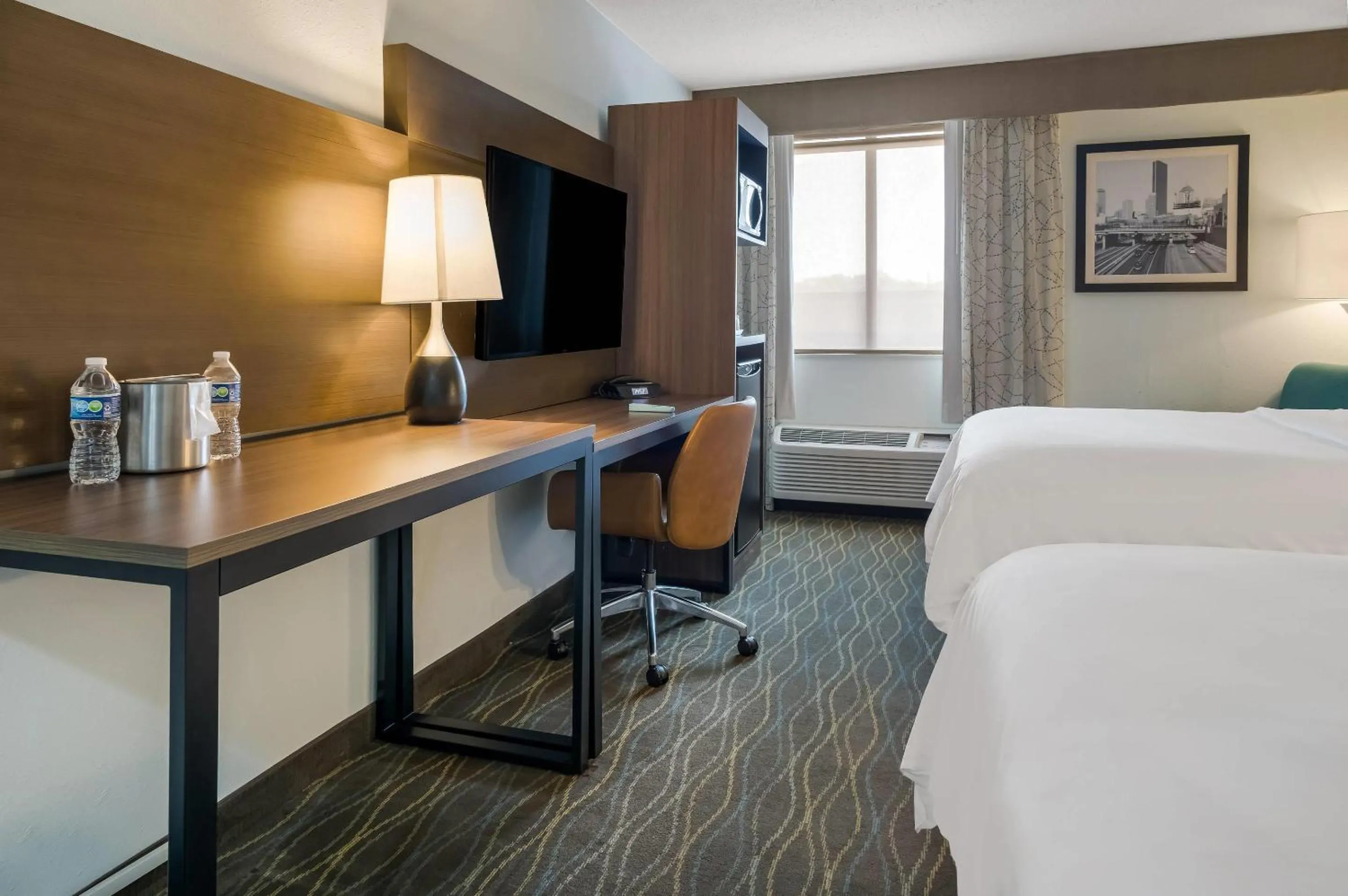 Bedroom, Bed in Radisson Hotel Grand Rapids Riverfront