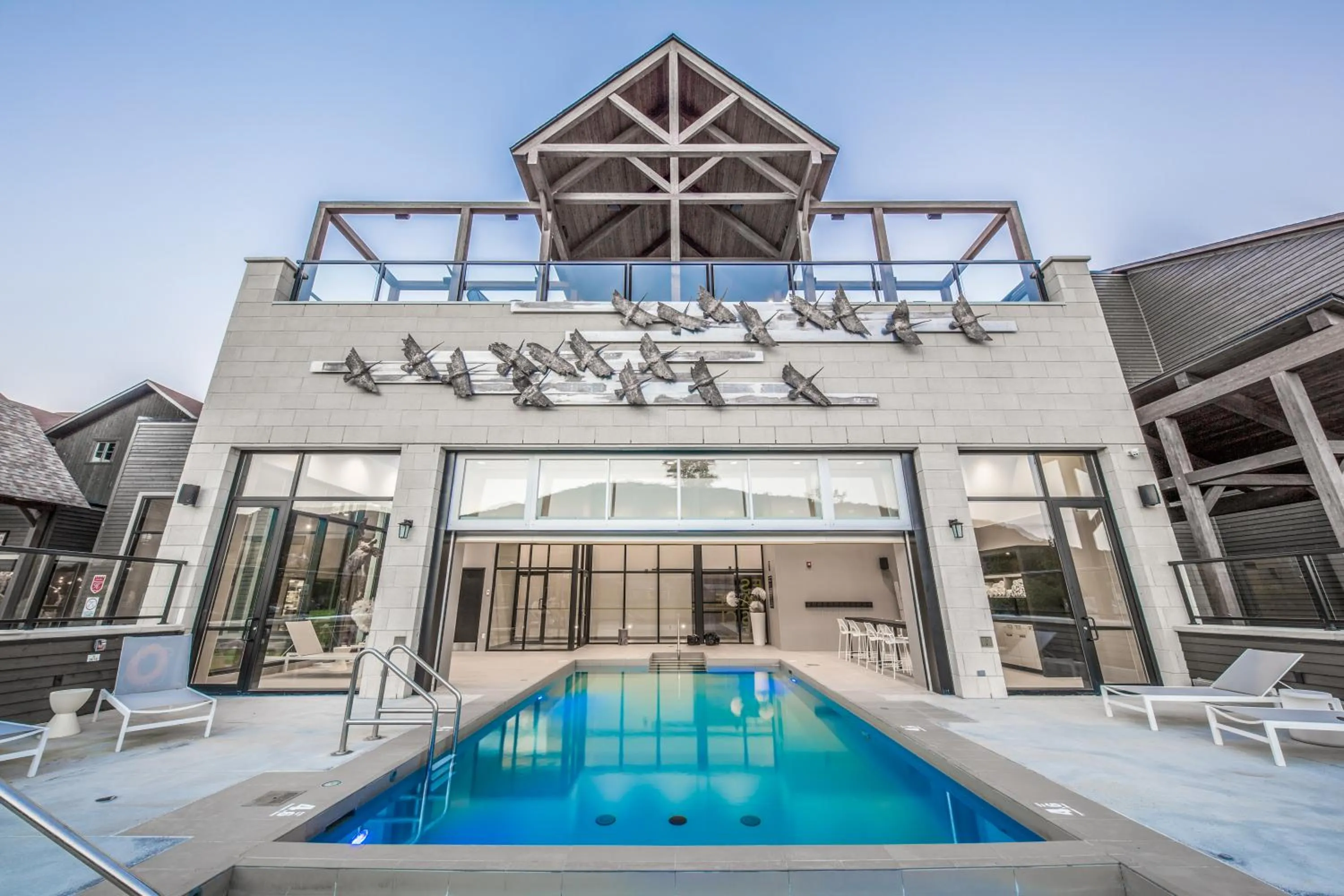 Swimming pool in Espace 4 Saisons