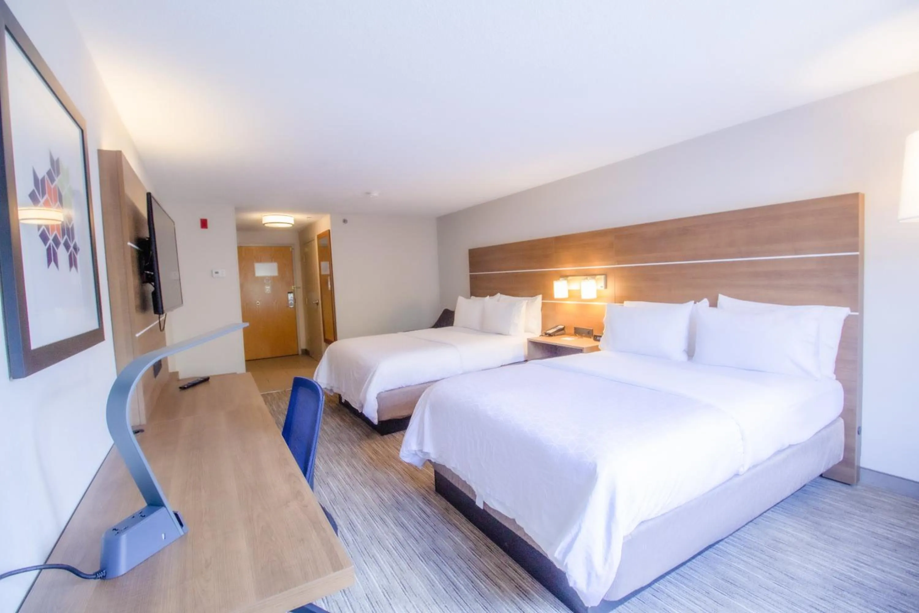 Photo of the whole room, Bed in Holiday Inn Express & Suites - Lincoln East - White Mountains by IHG