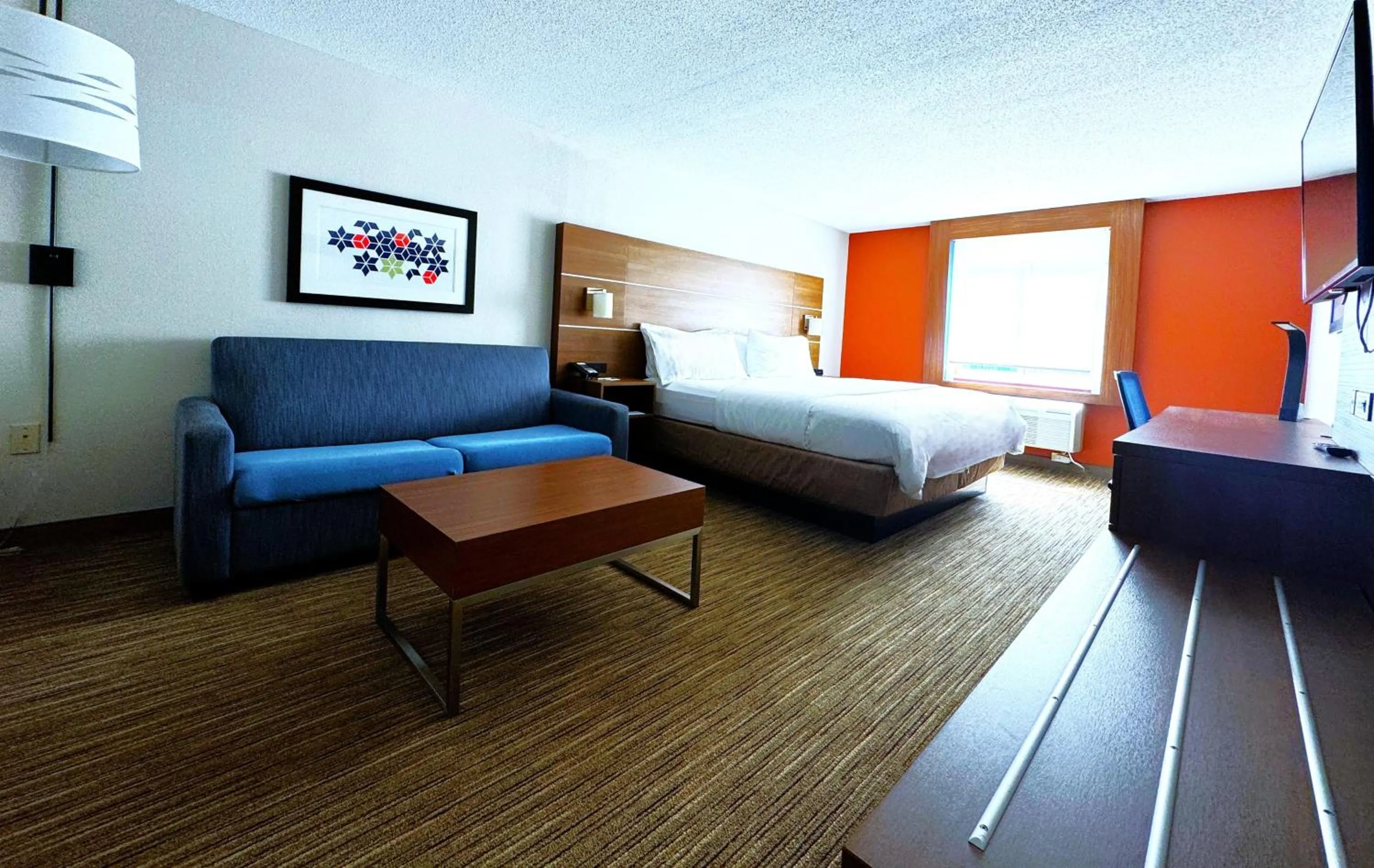 Bed in Holiday Inn Express & Suites - Lincoln East - White Mountains by IHG