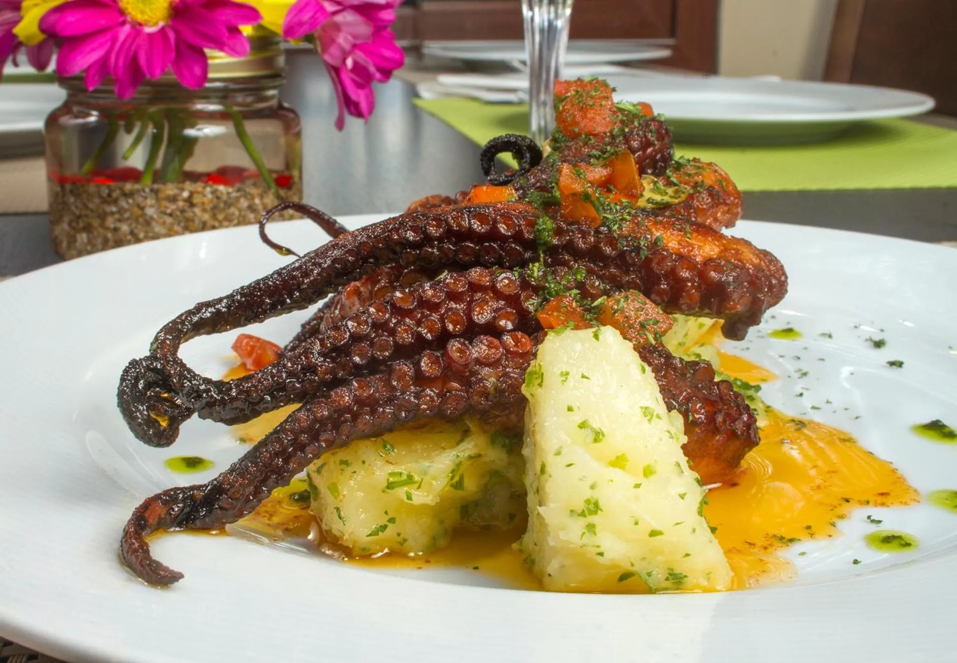 Food and drinks in Los Brezos Hotel Boutique