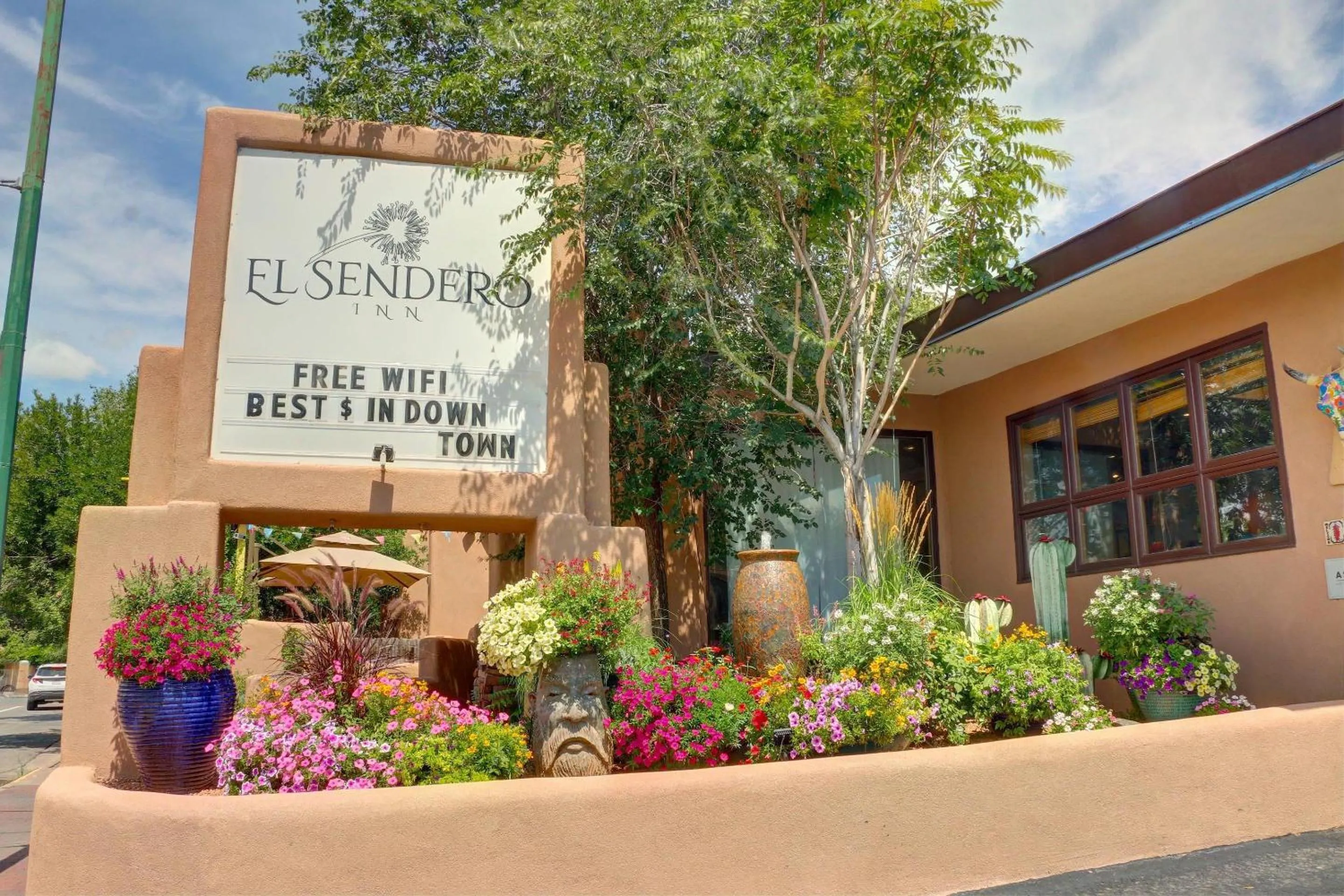 Property building in El Sendero Inn, an Ascend Collection Hotel