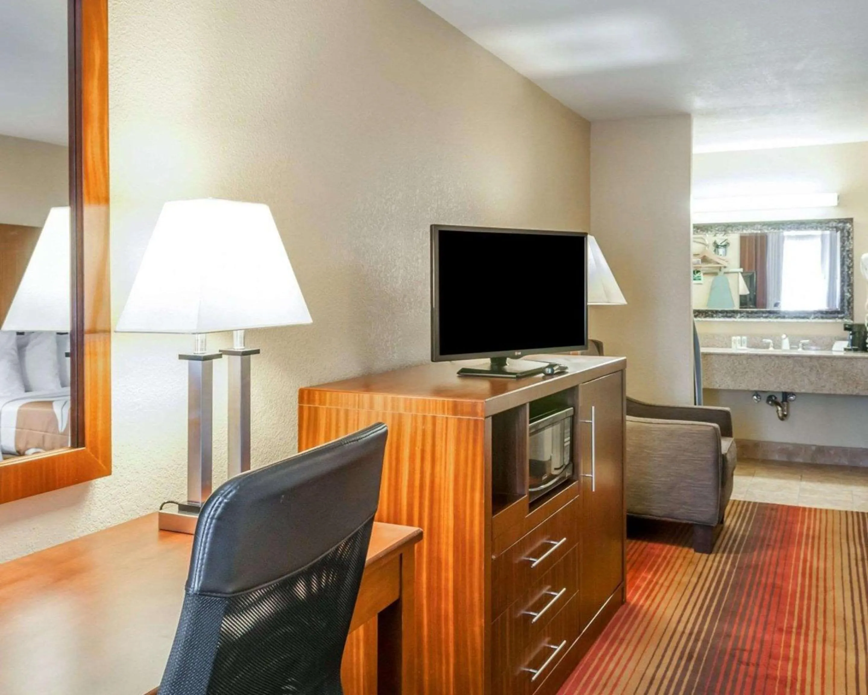 Photo of the whole room in Quality Inn & Suites Albuquerque West