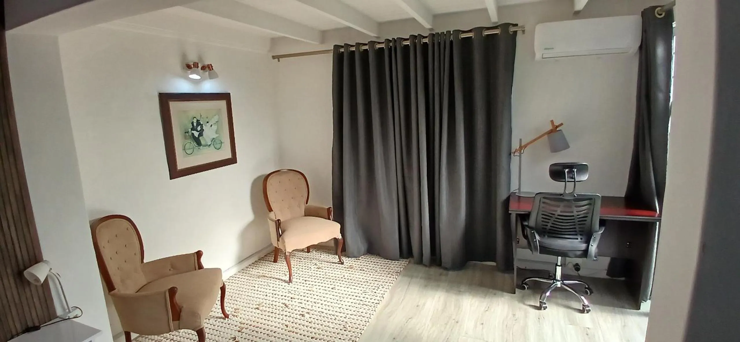 Seating area in Reef View BnB