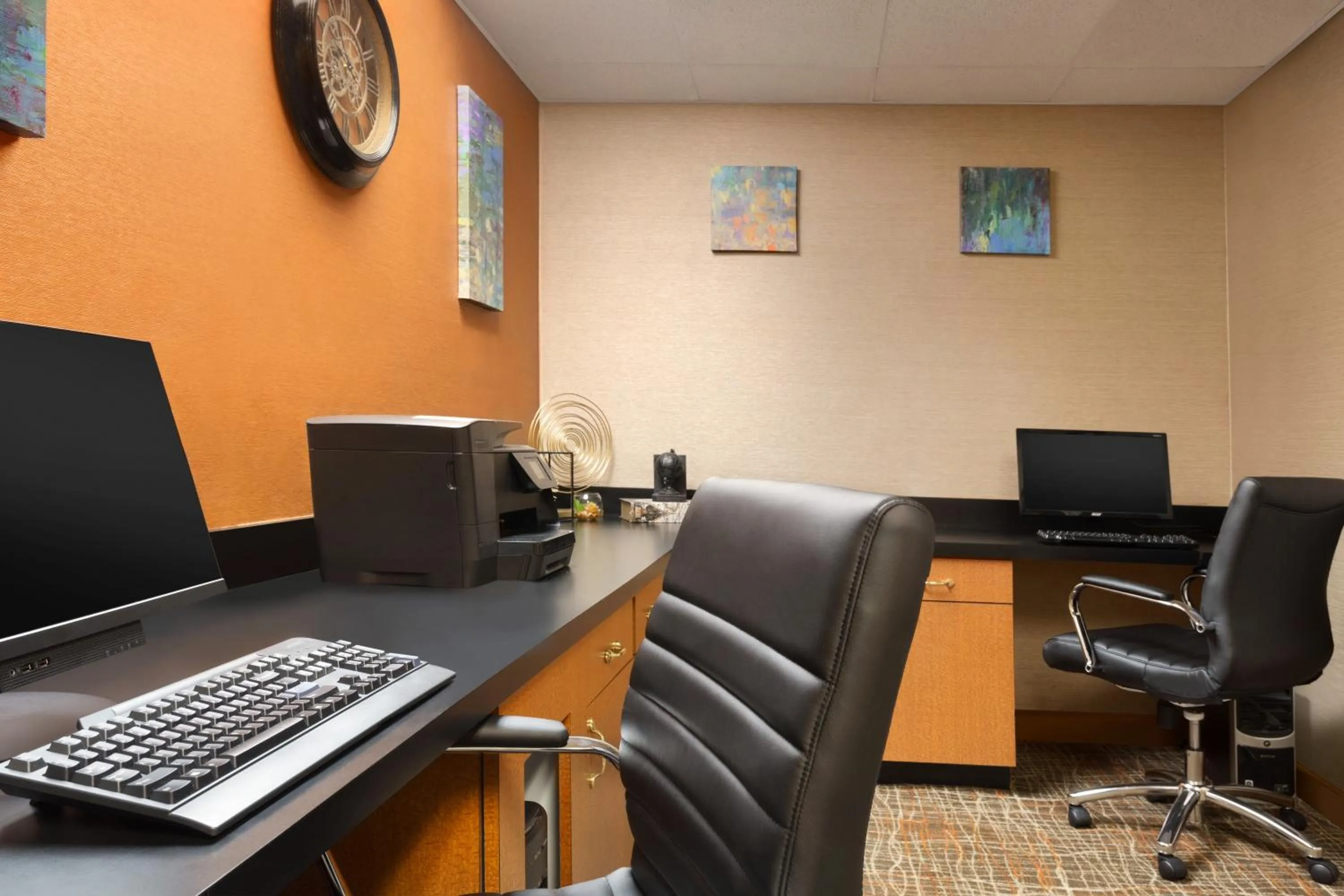 Business facilities in Townhome Inn & Suites by IHG