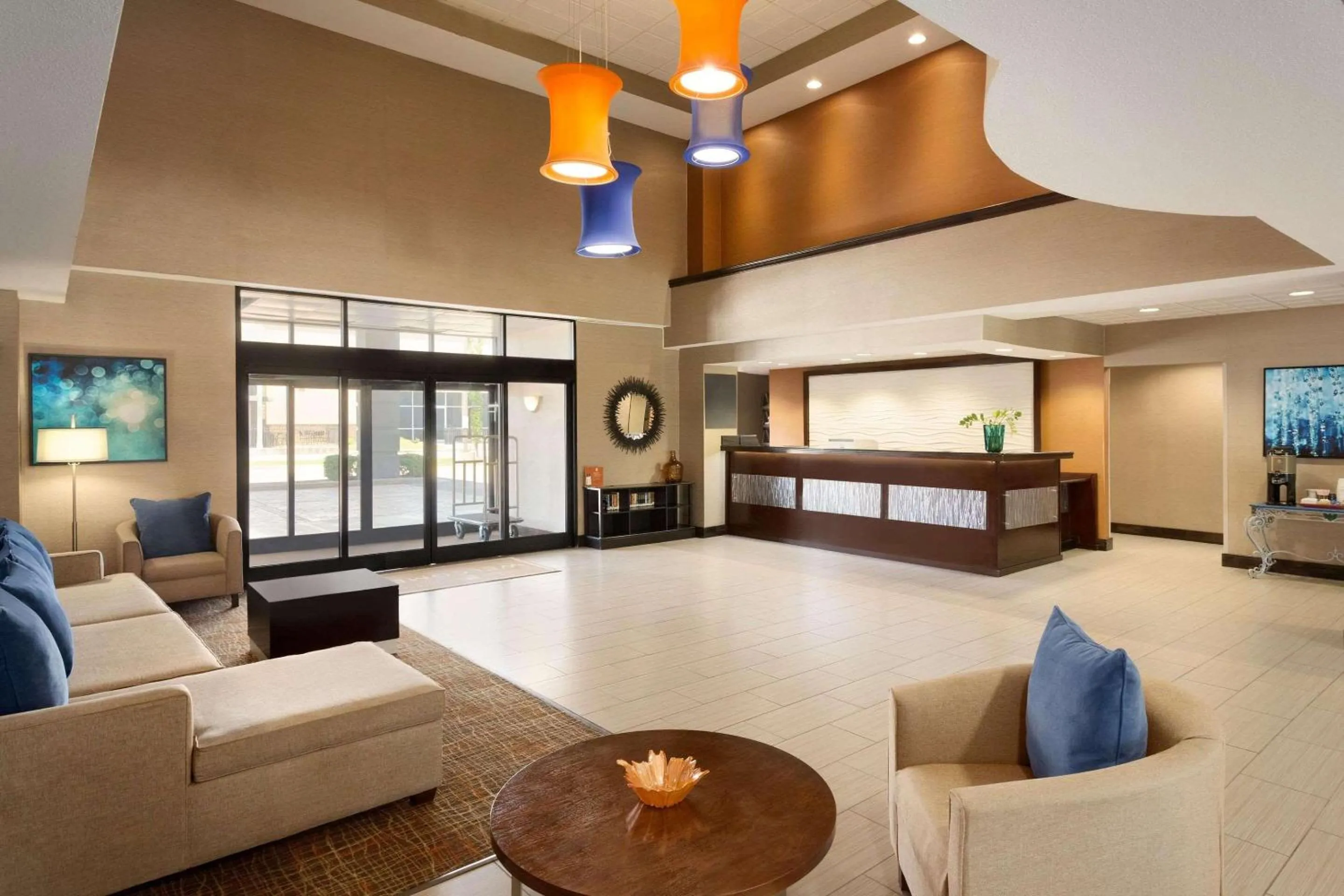 Lobby or reception, Bed in Country Inn & Suites by Radisson, Wolfchase-Memphis, TN