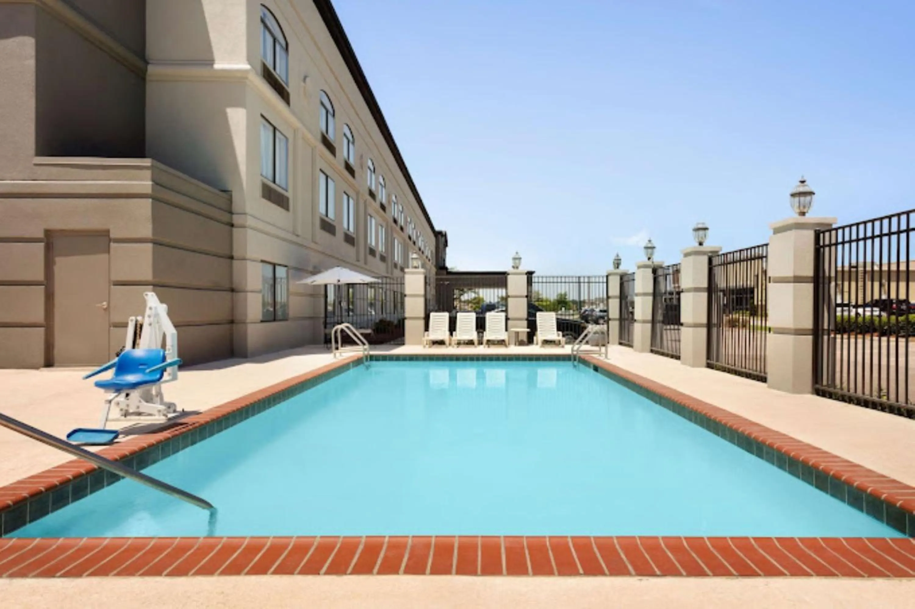 Swimming pool in Townhome Inn & Suites by IHG