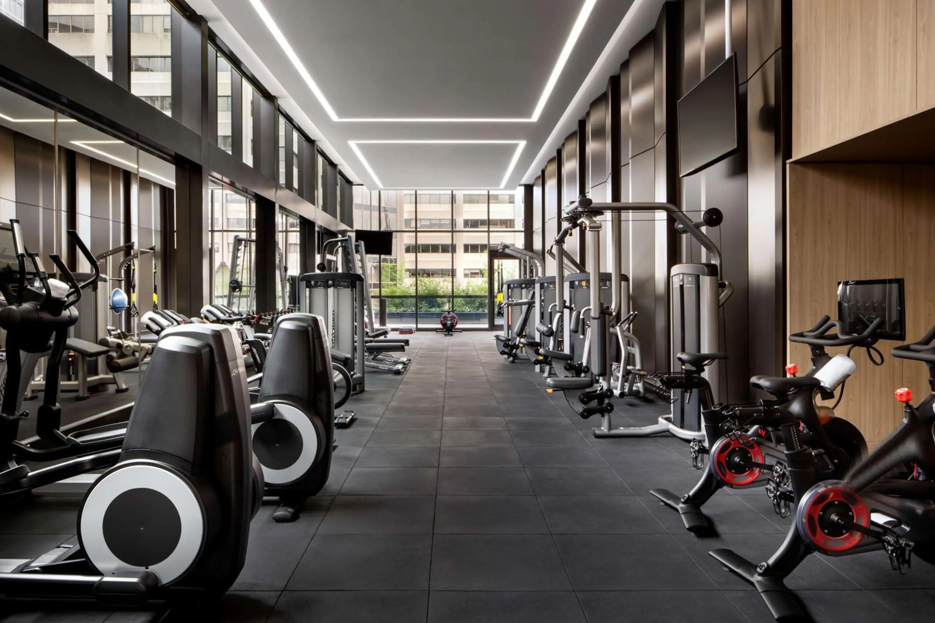 Fitness centre/facilities in Park Hyatt Toronto
