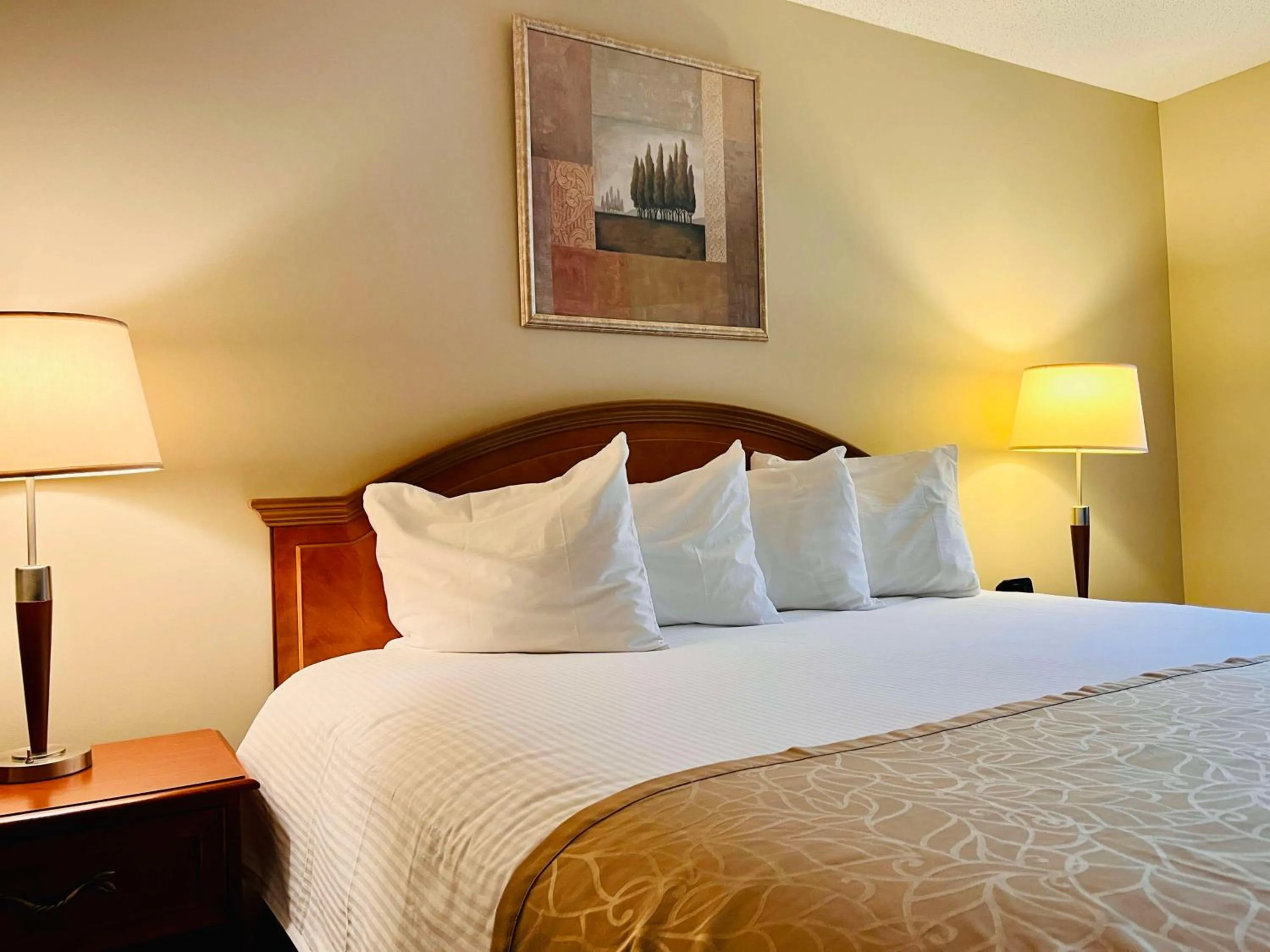 Bedroom, Bed in Nordic Village Condominium Resort