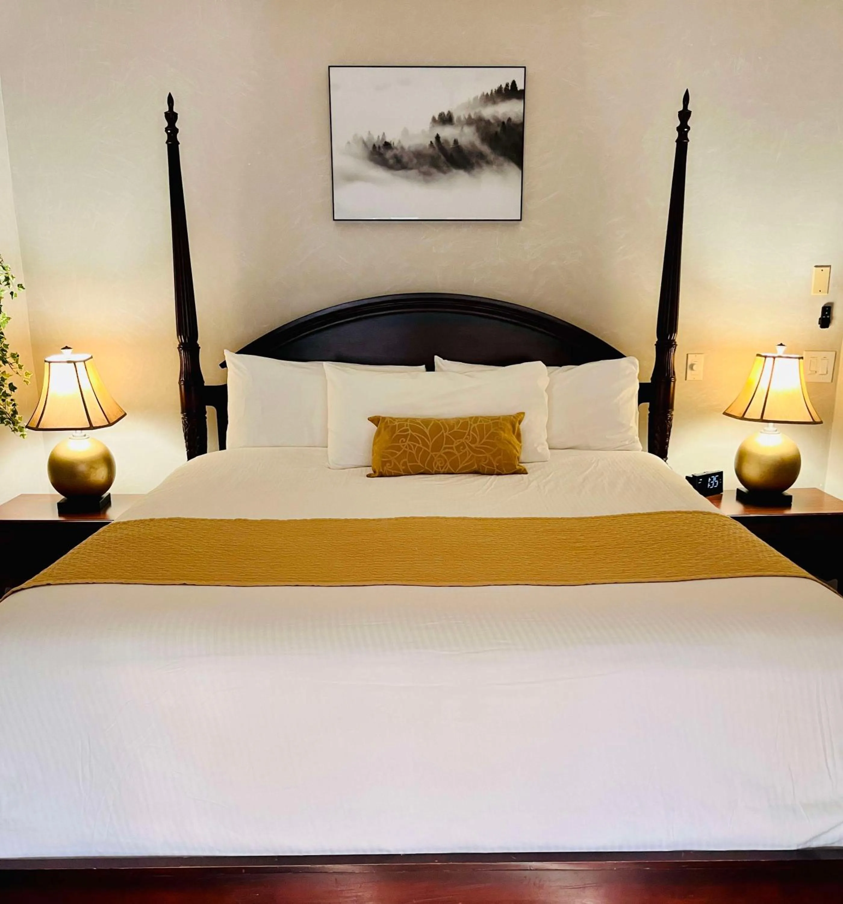 Bedroom, Bed in Nordic Village Condominium Resort