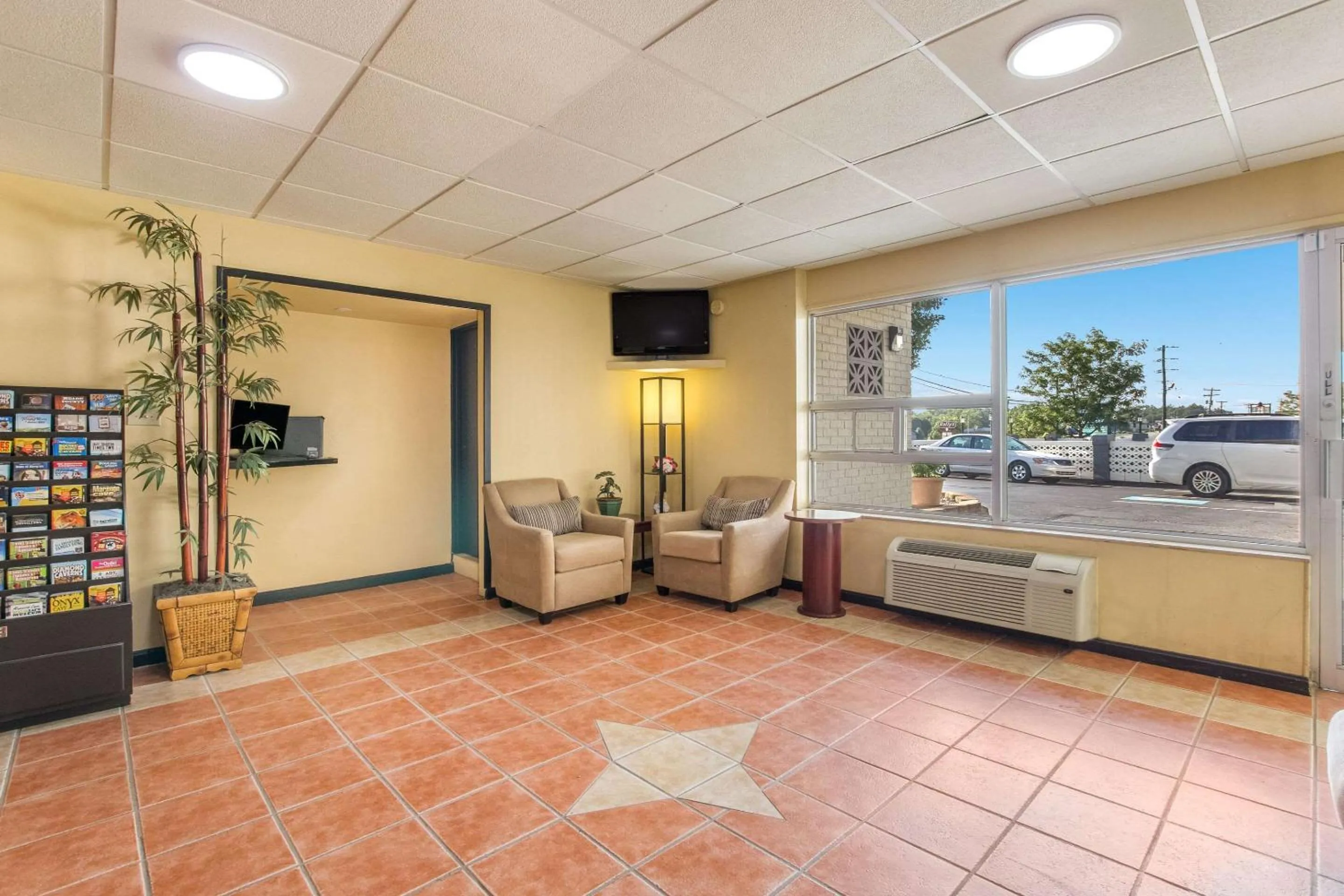 Lobby or reception in Econo Lodge Fort Knox