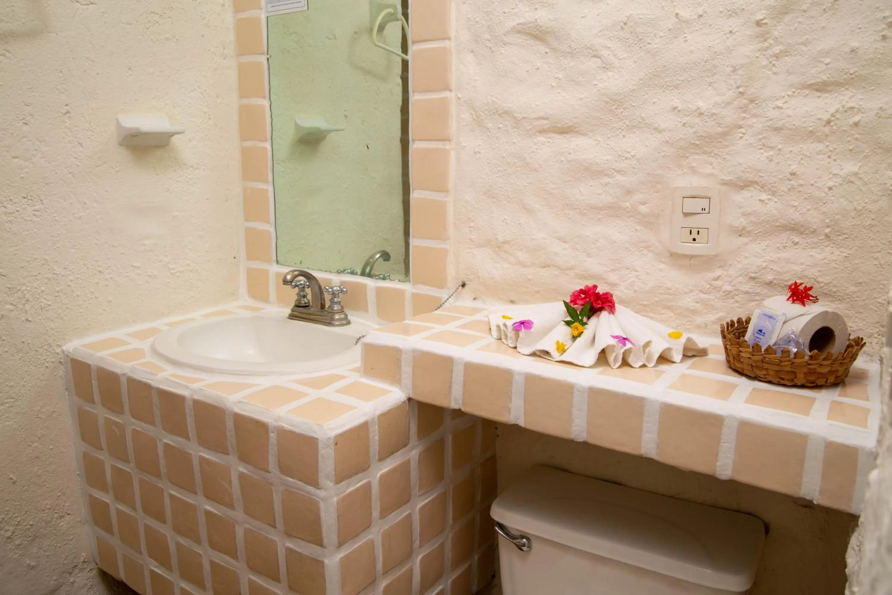 Bathroom in Hotel Puerta Del Mar Ixtapa