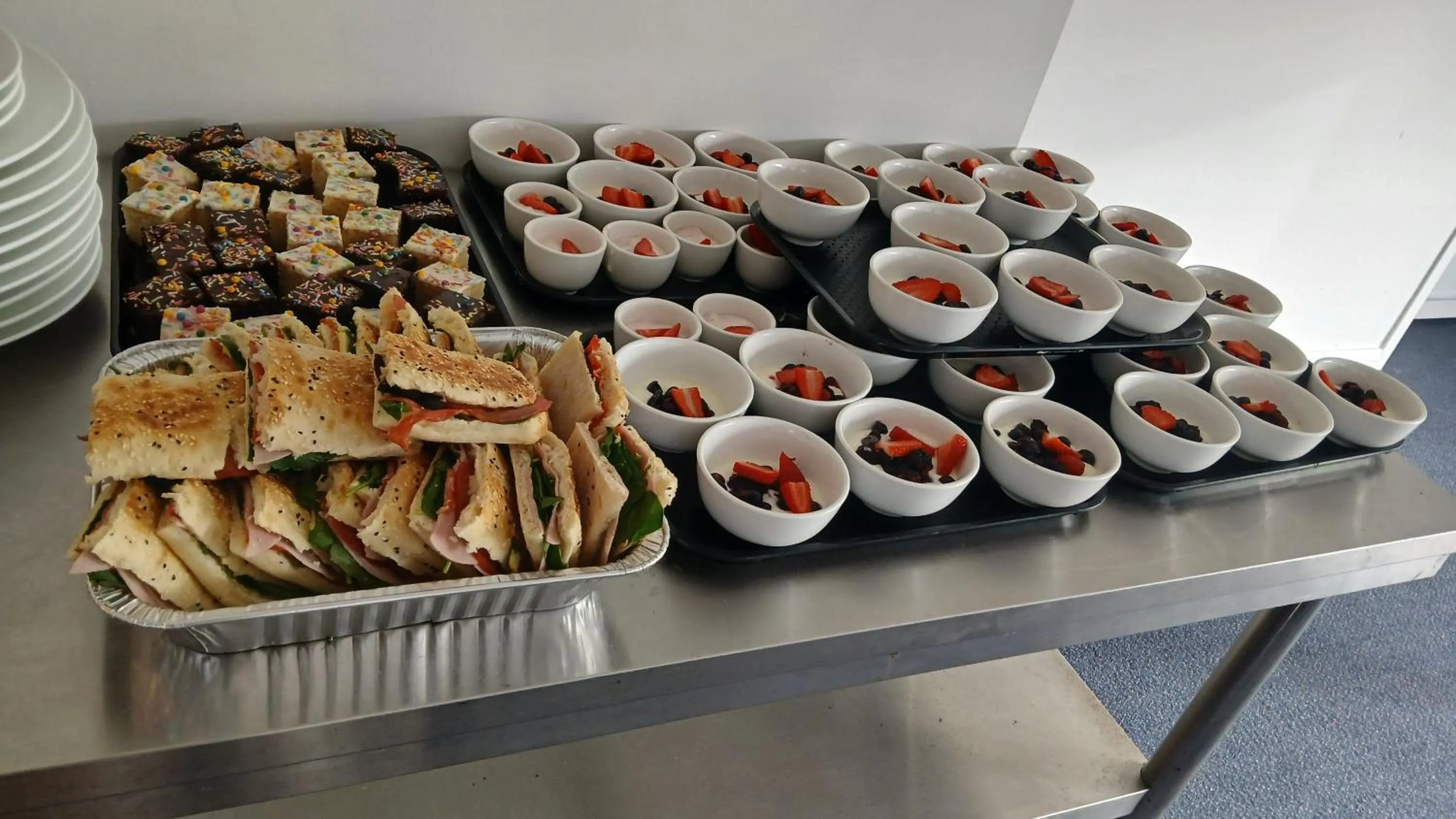 Restaurant/places to eat in Ocean Views Motel Lakes Entrance