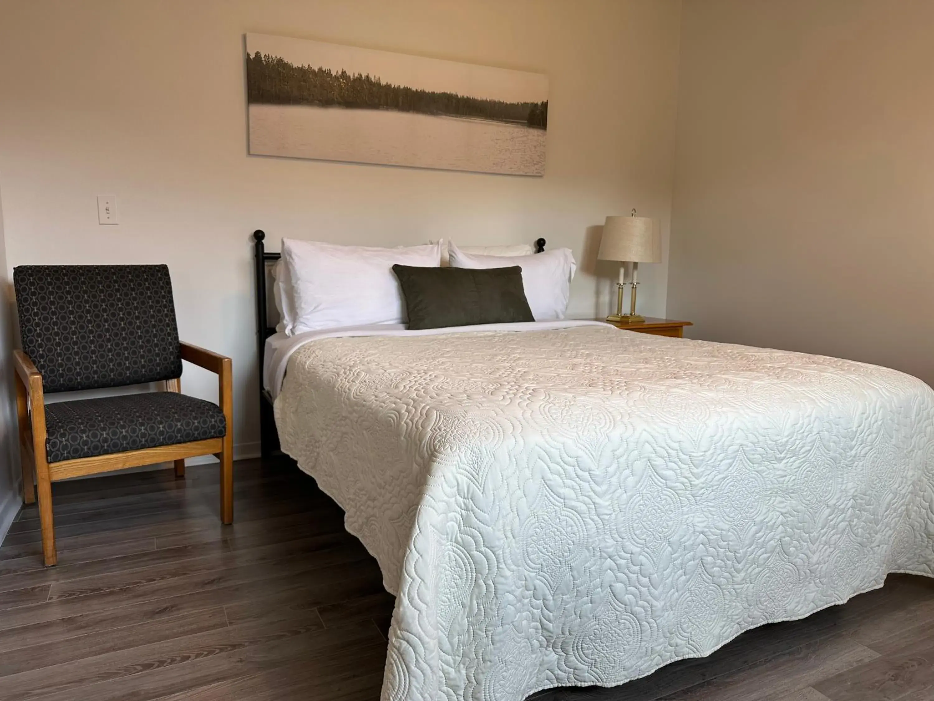 Queen Room in Motel Chantmartin Queen Room in Motel Chantmartin