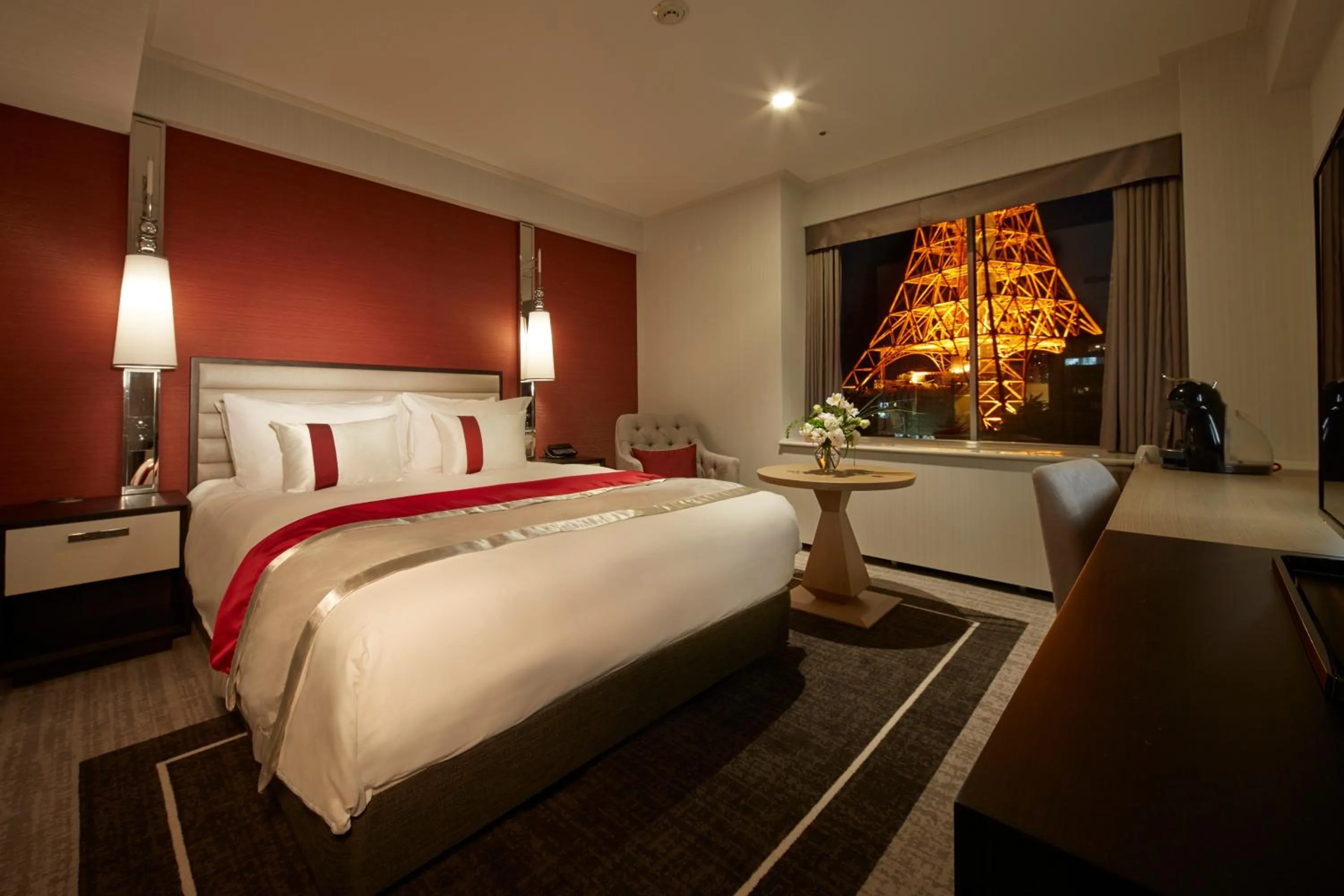 Photo of the whole room, Bed in Tokyo Prince Hotel