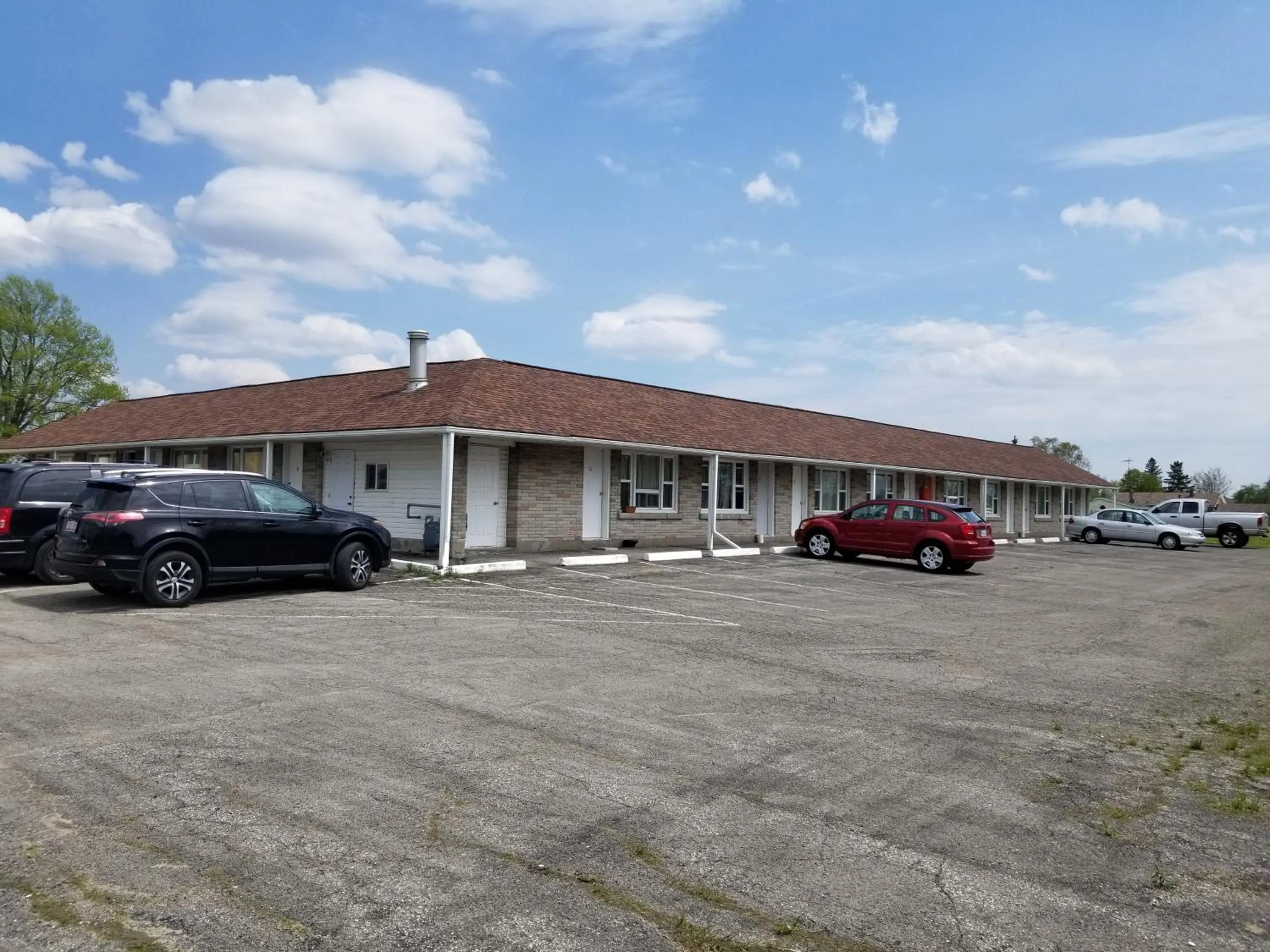 Property building in Eastwood Motel