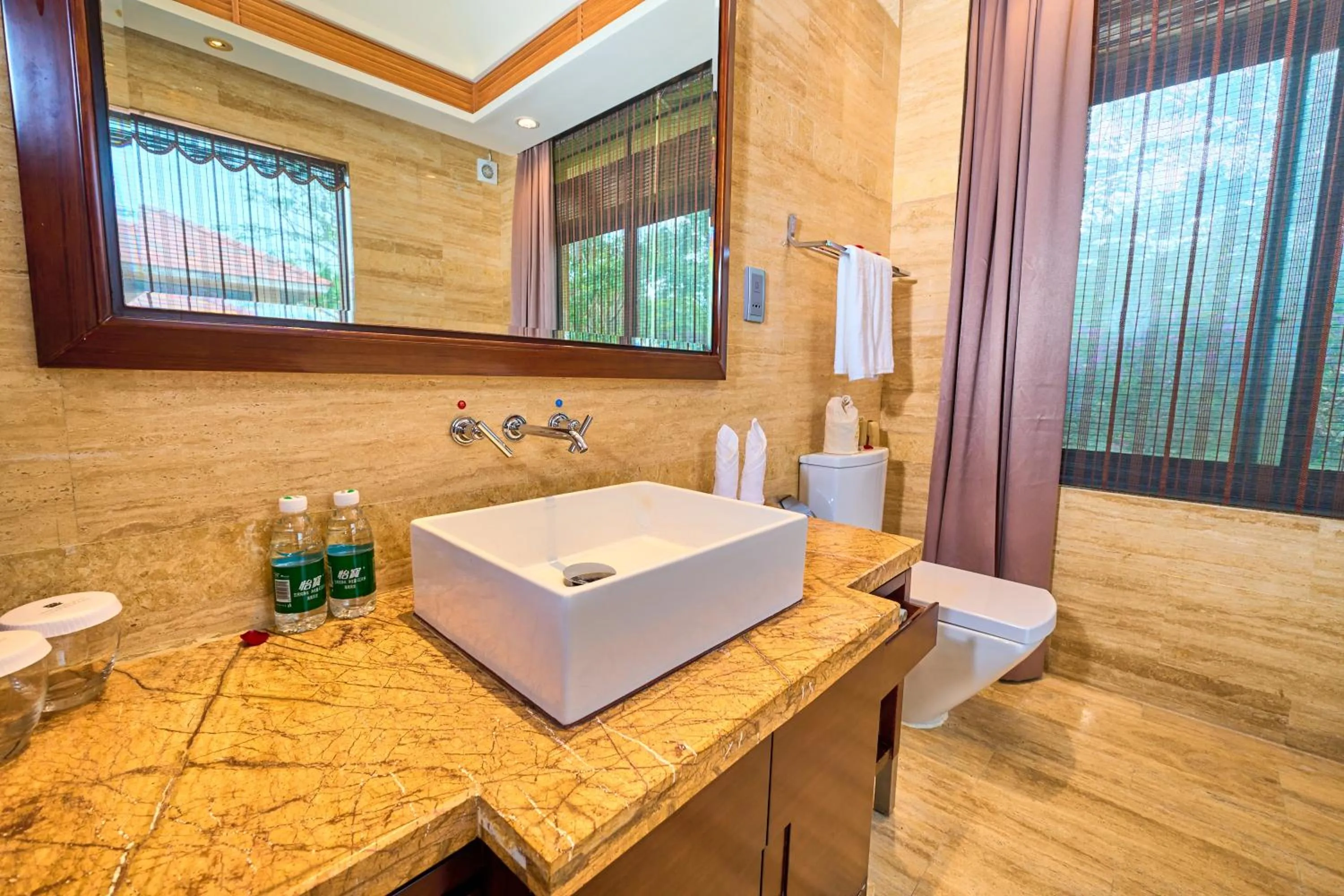 Toilet in Grand Metropark Villa Resort Sanya Yalong Bay