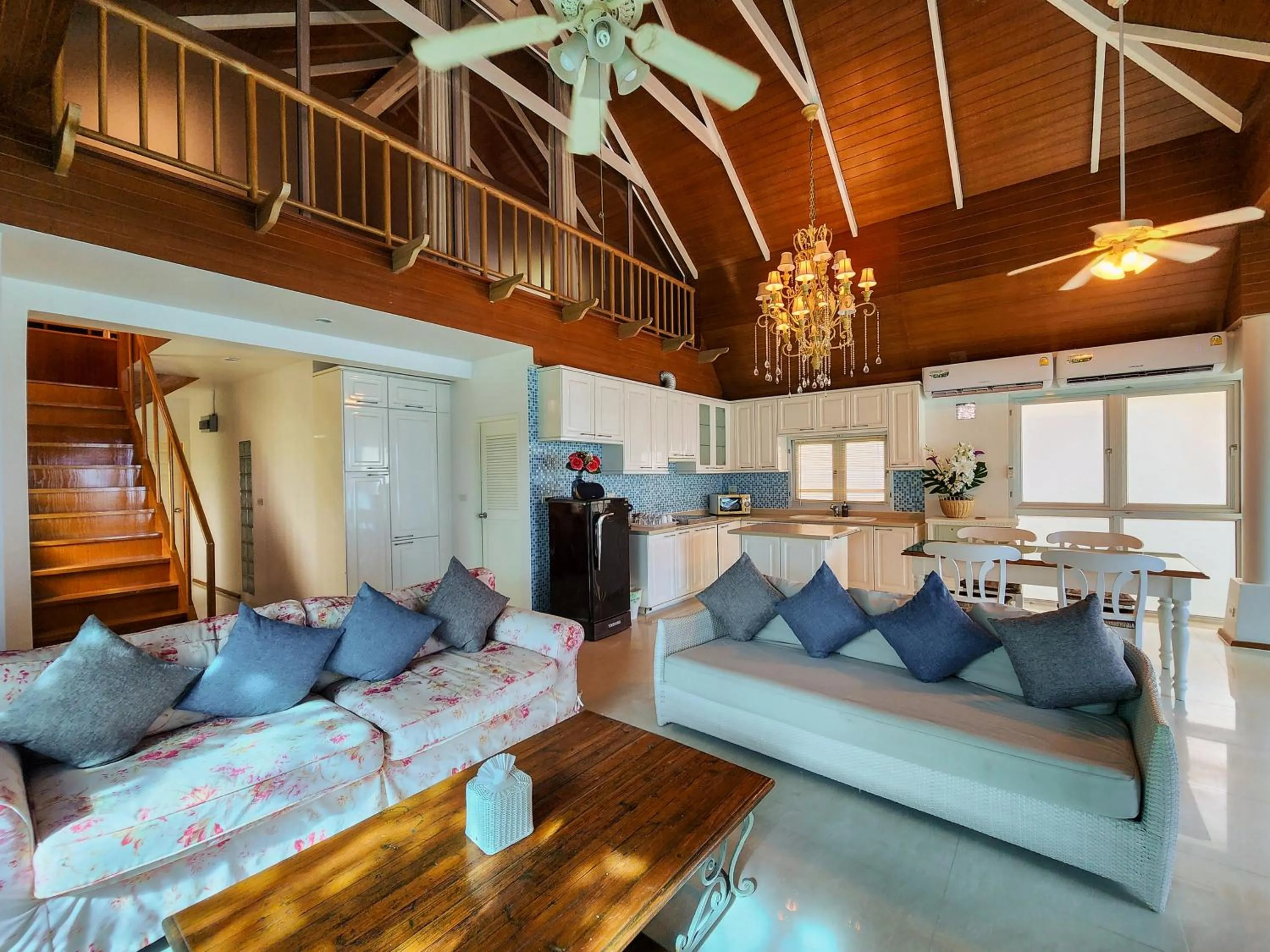 Living room in Bandara On Sea, Rayong