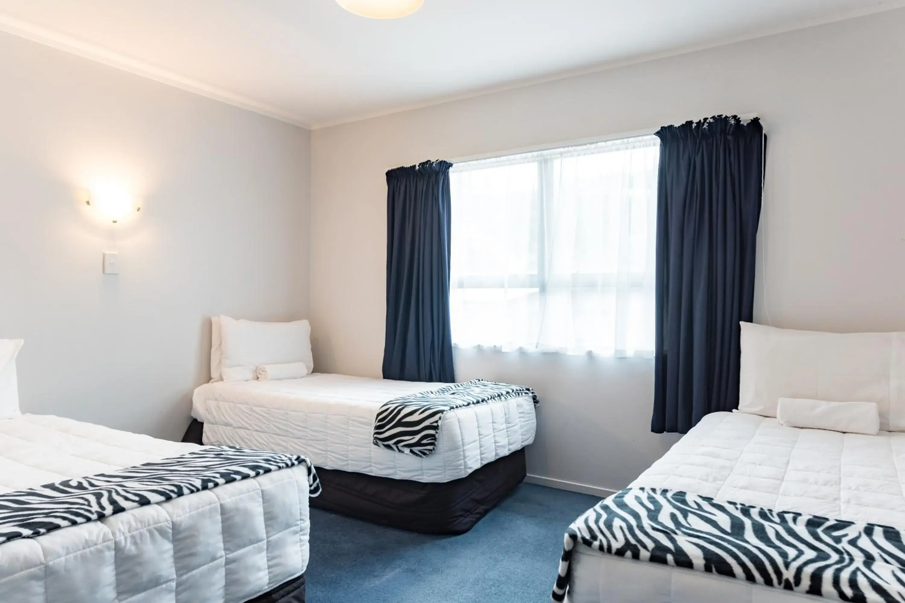 Large Family Apartment in Dolphin Motel Large Family Apartment in Dolphin Motel