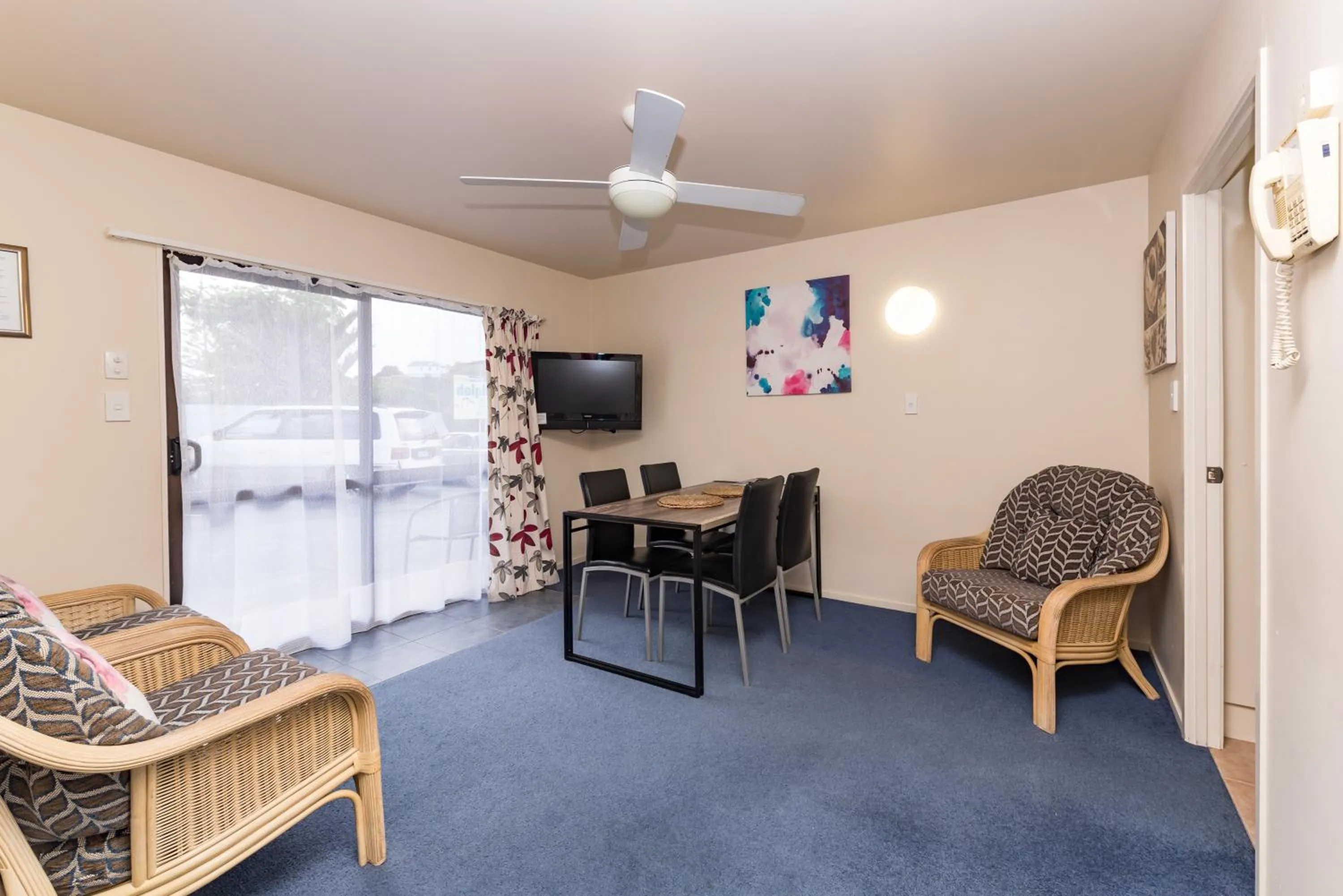 Living room in Dolphin Motel