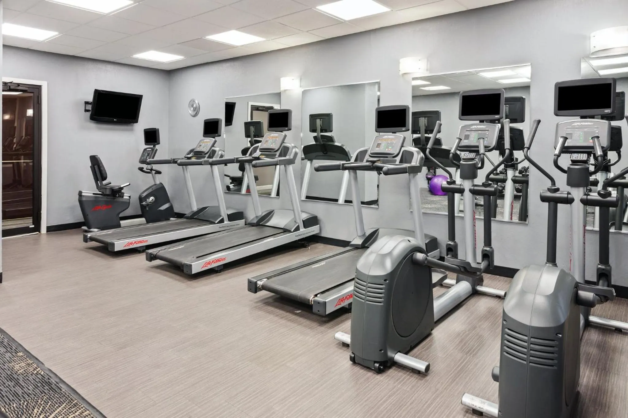 Fitness centre/facilities in Holiday Inn Chicago/Oak Brook by IHG