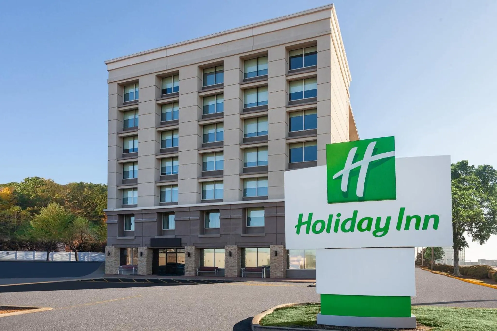 Property building in Holiday Inn Chicago/Oak Brook by IHG