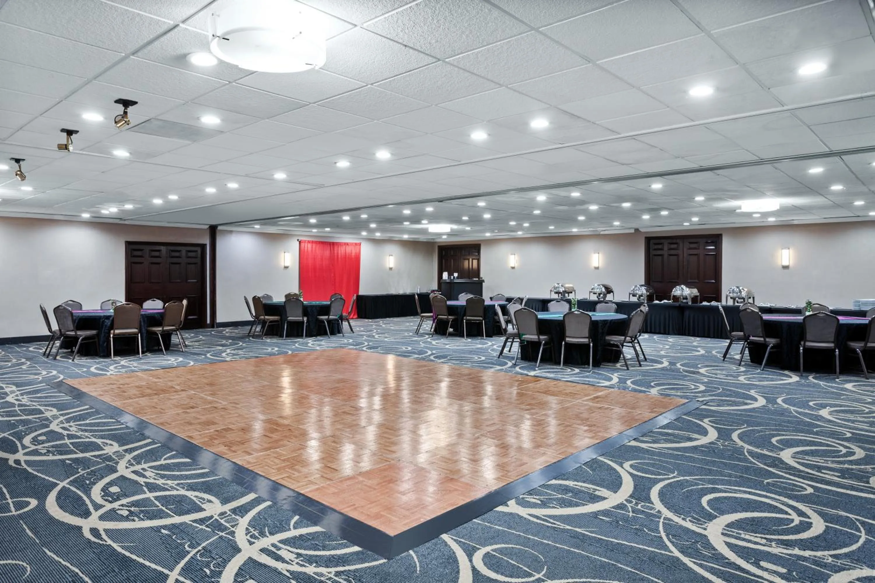 Holiday Inn Chicago/Oak Brook by IHG