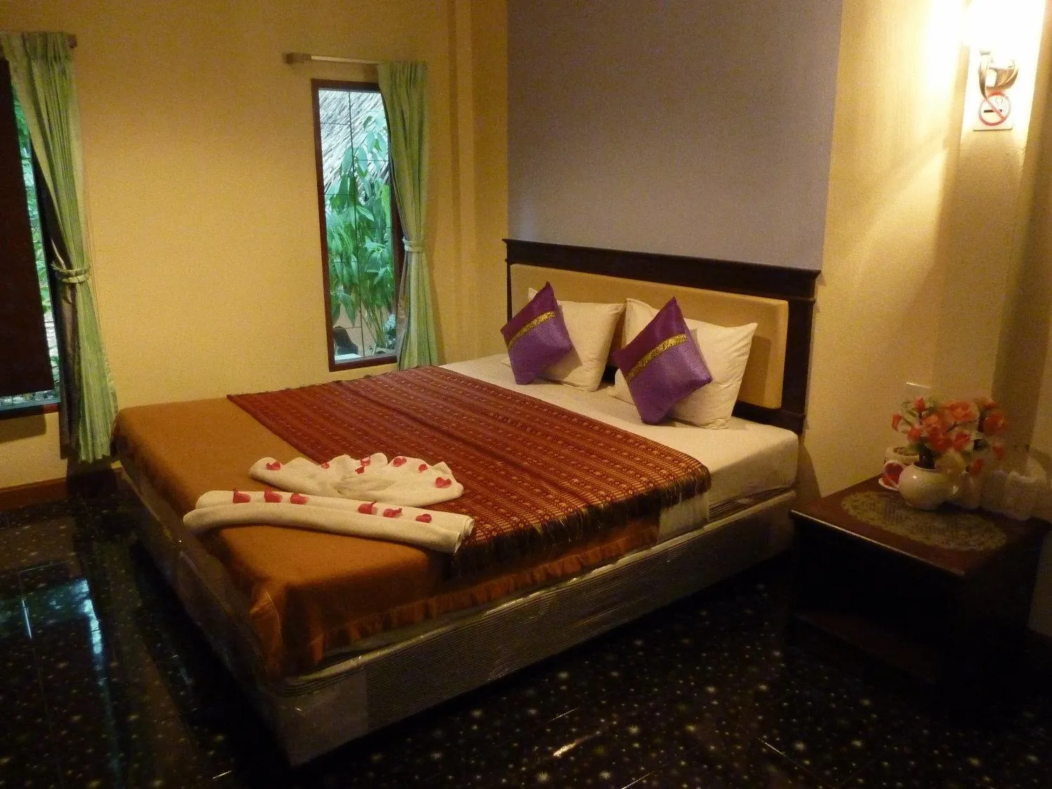 Bed in Aonang Green Park Bungalow