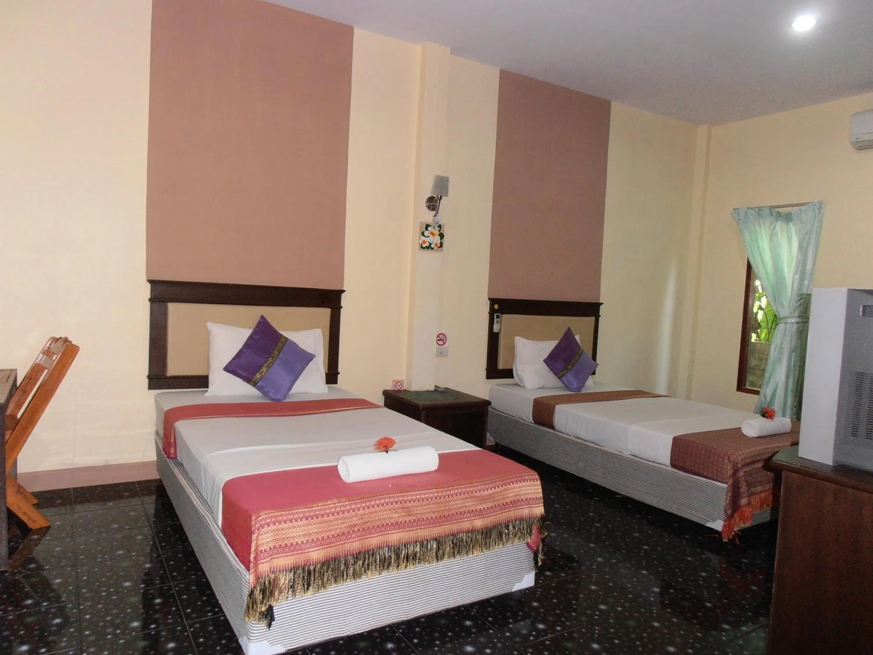 Bed in Aonang Green Park Bungalow