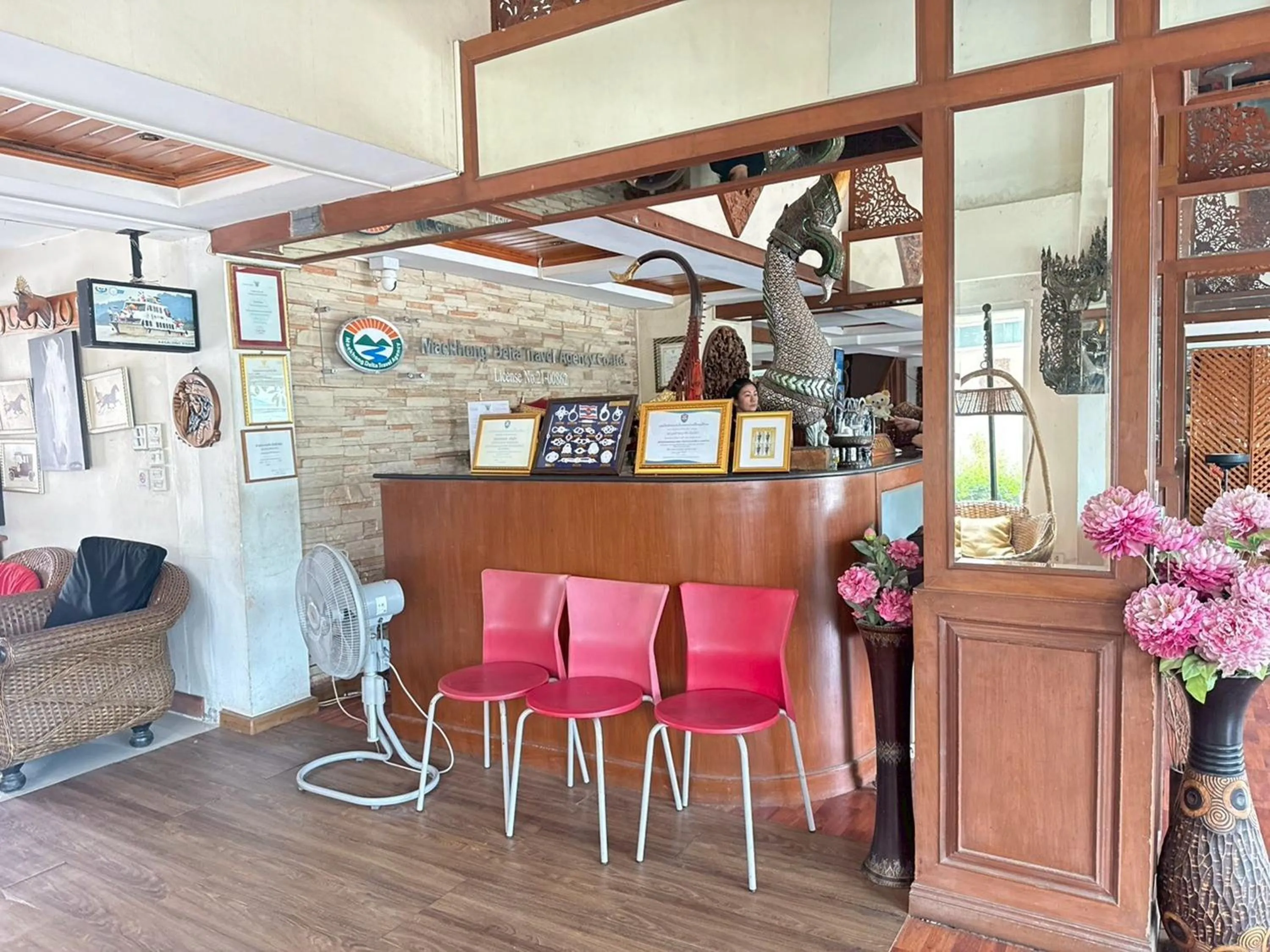 Seating area in Maekhong Delta Boutique Hotel