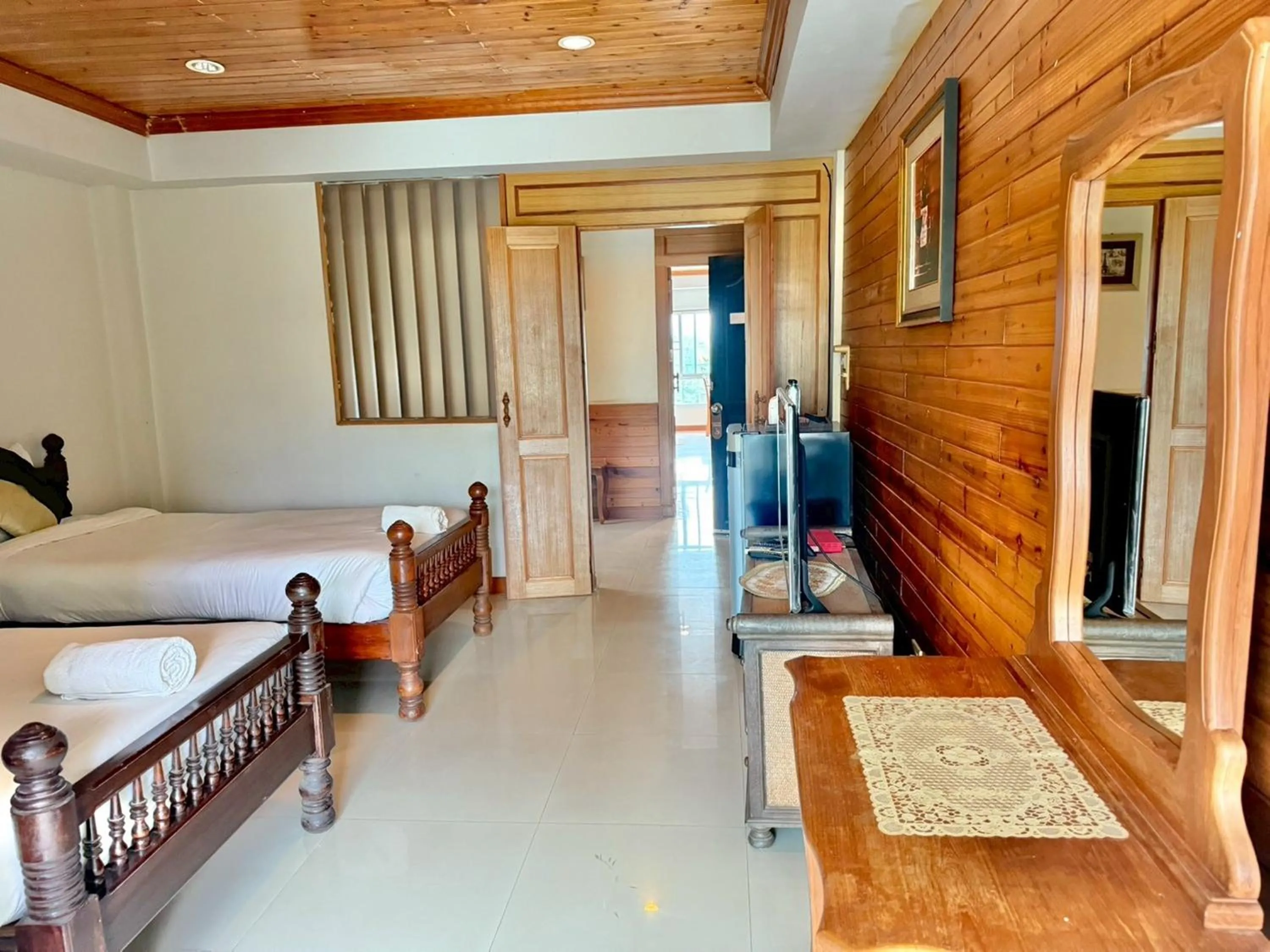 Photo of the whole room, Bed in Maekhong Delta Boutique Hotel