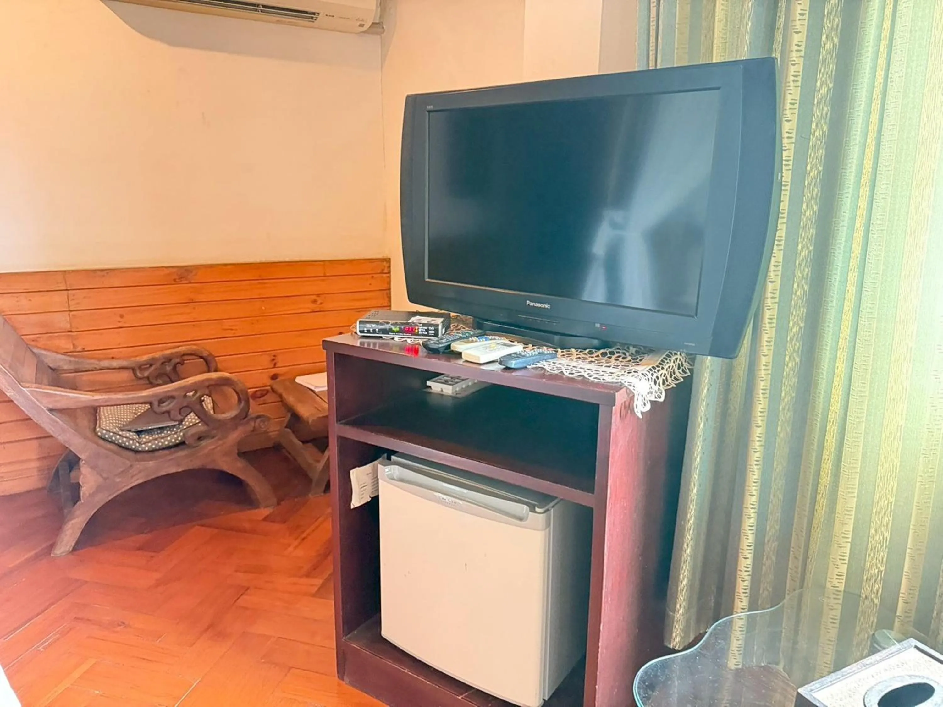 TV and multimedia in Maekhong Delta Boutique Hotel
