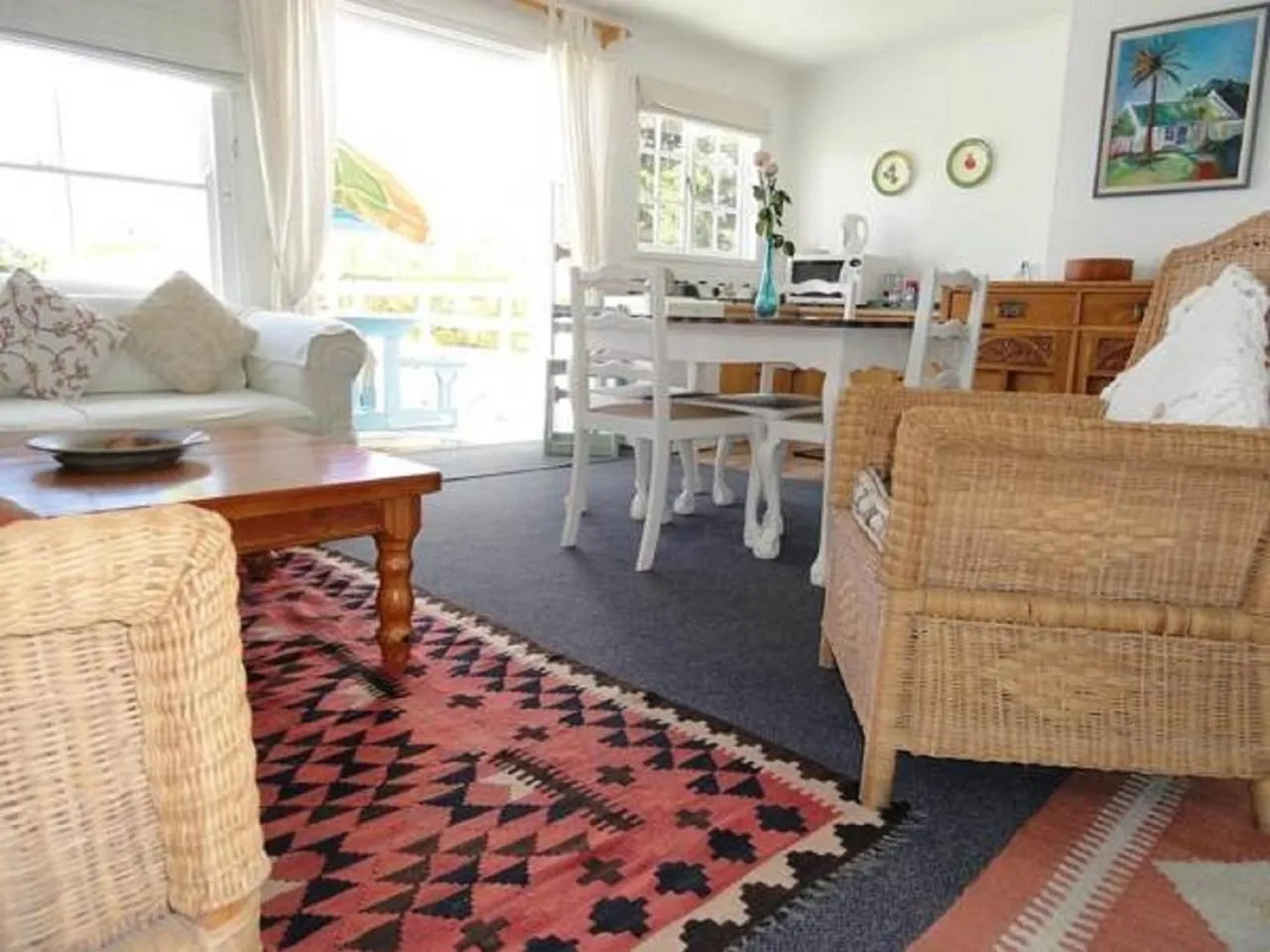 Kitchen or kitchenette in Eastbury Cottage