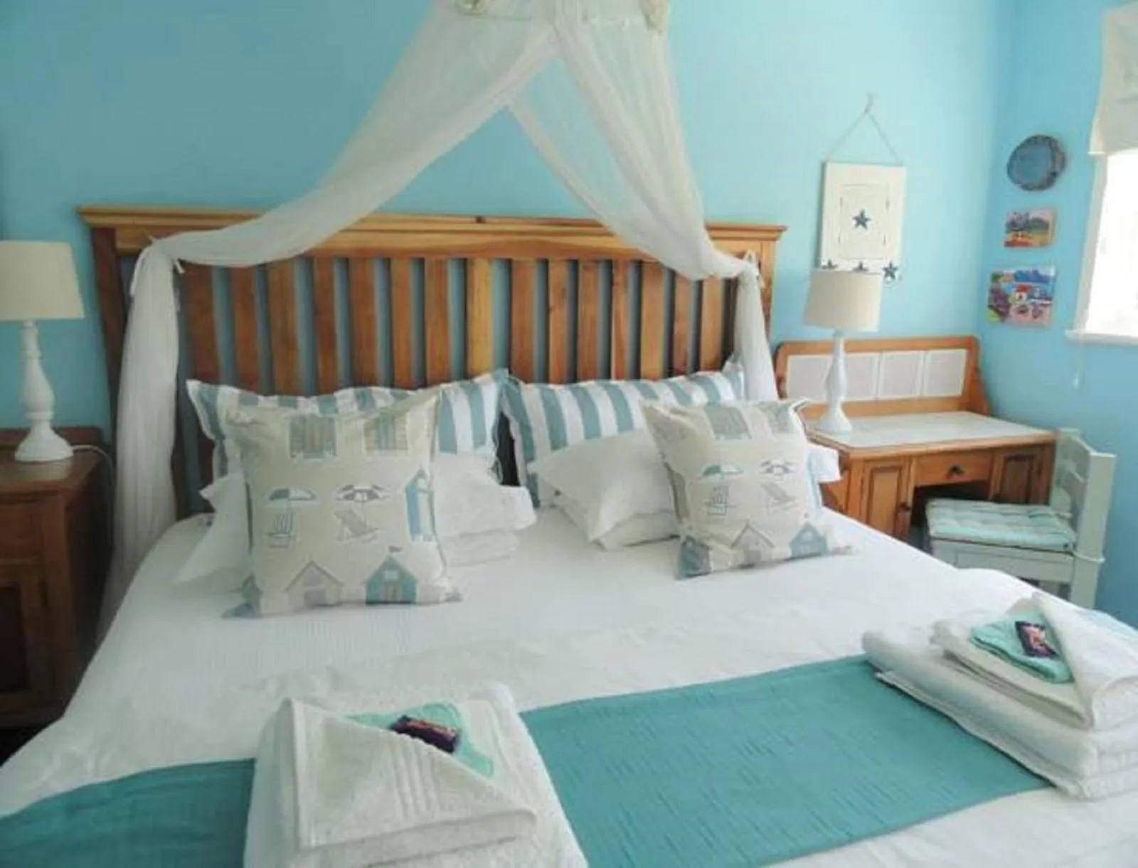 Bed in Eastbury Cottage