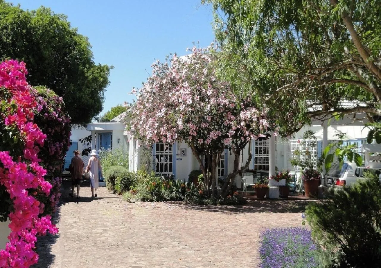 Facade/entrance in Eastbury Cottage
