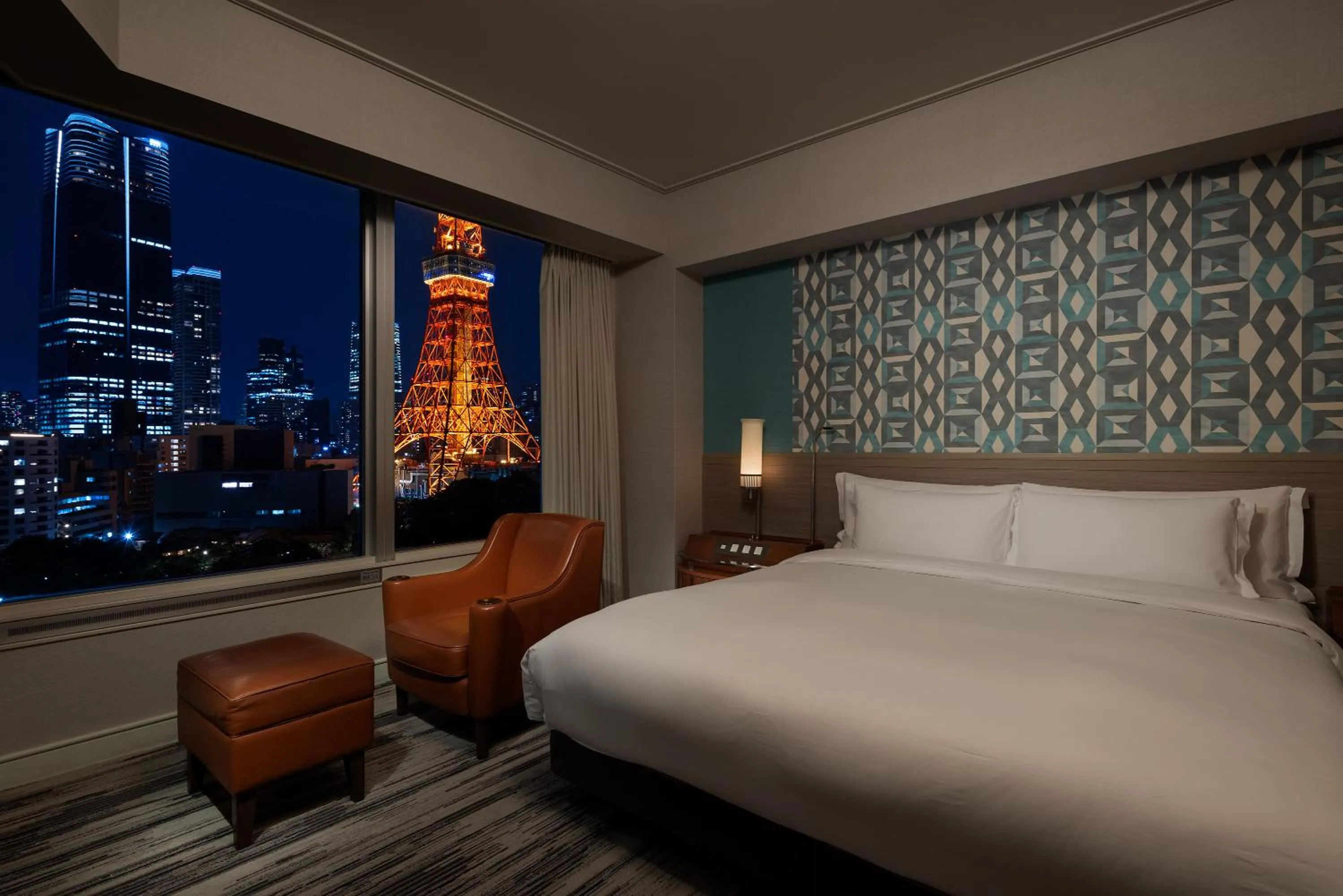 Bed in The Prince Park Tower Tokyo - Preferred Hotels & Resorts, LVX Collection