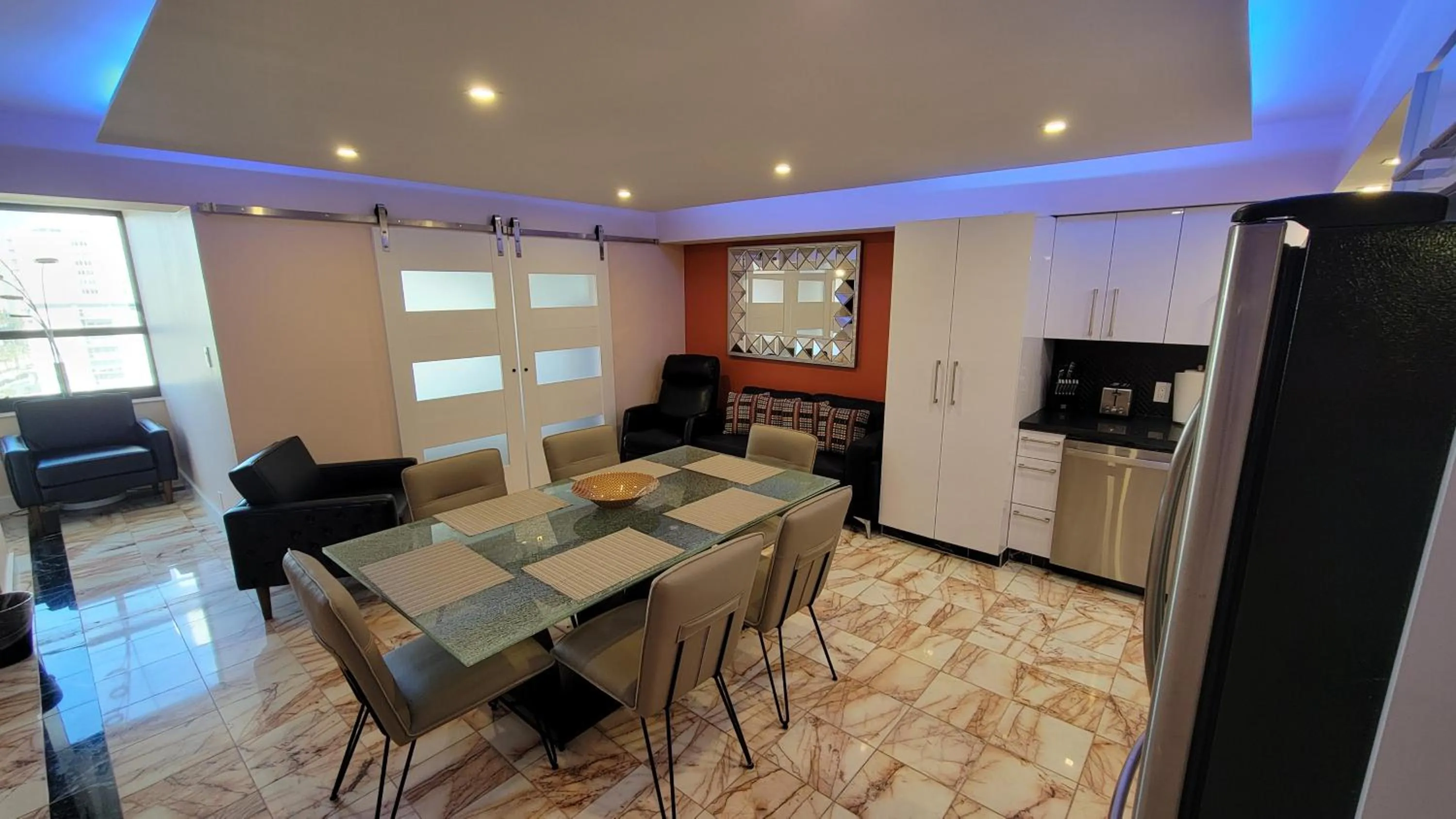 Luxury Beach Resort - HORA RENTALS