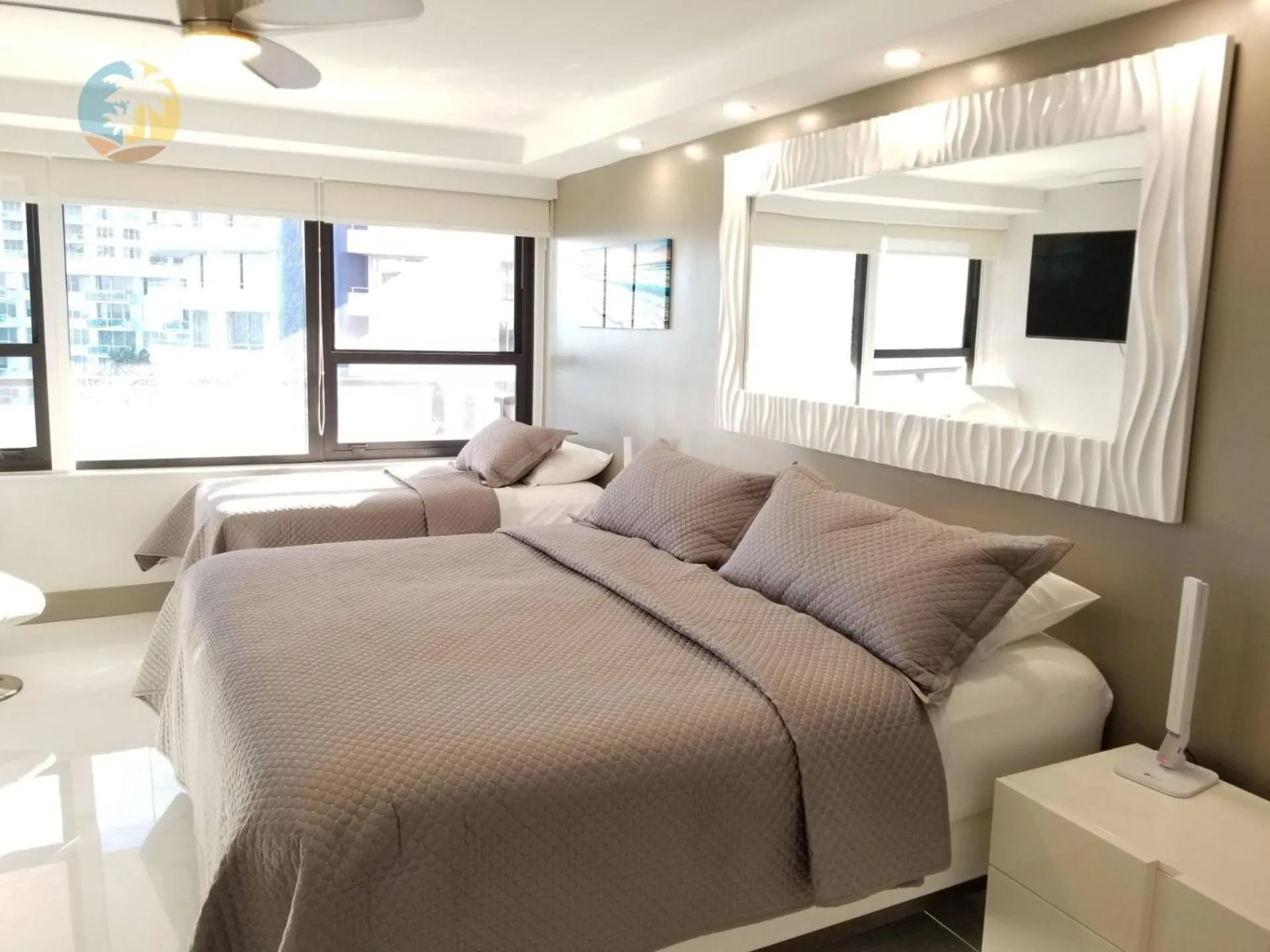 Bed in Luxury Beach Resort - HORA RENTALS