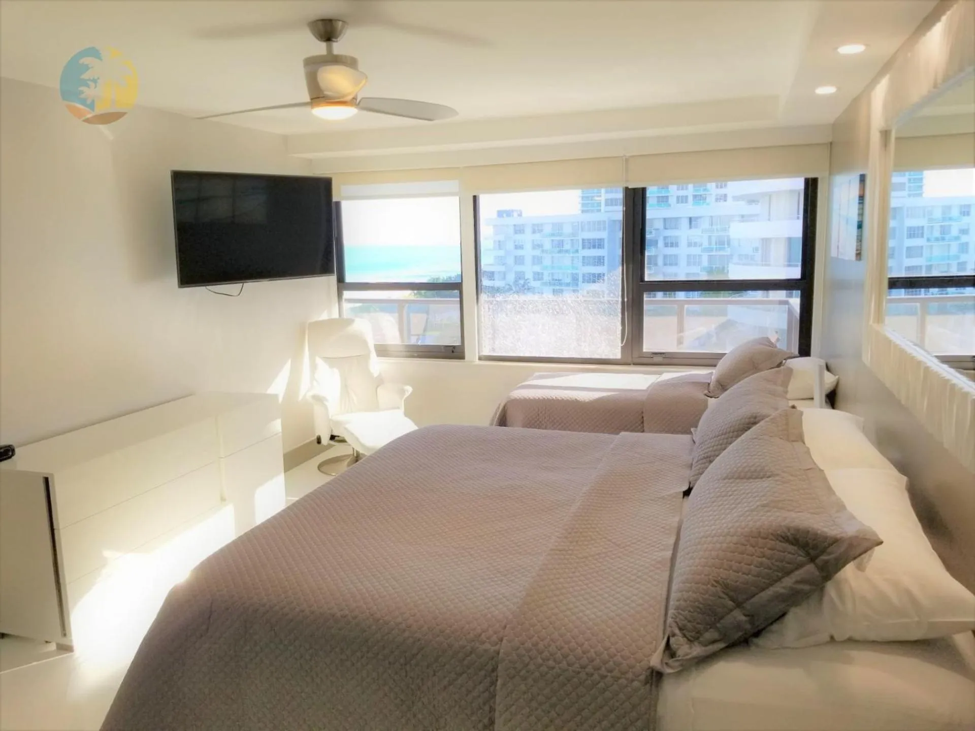 Bed in Luxury Beach Resort - HORA RENTALS