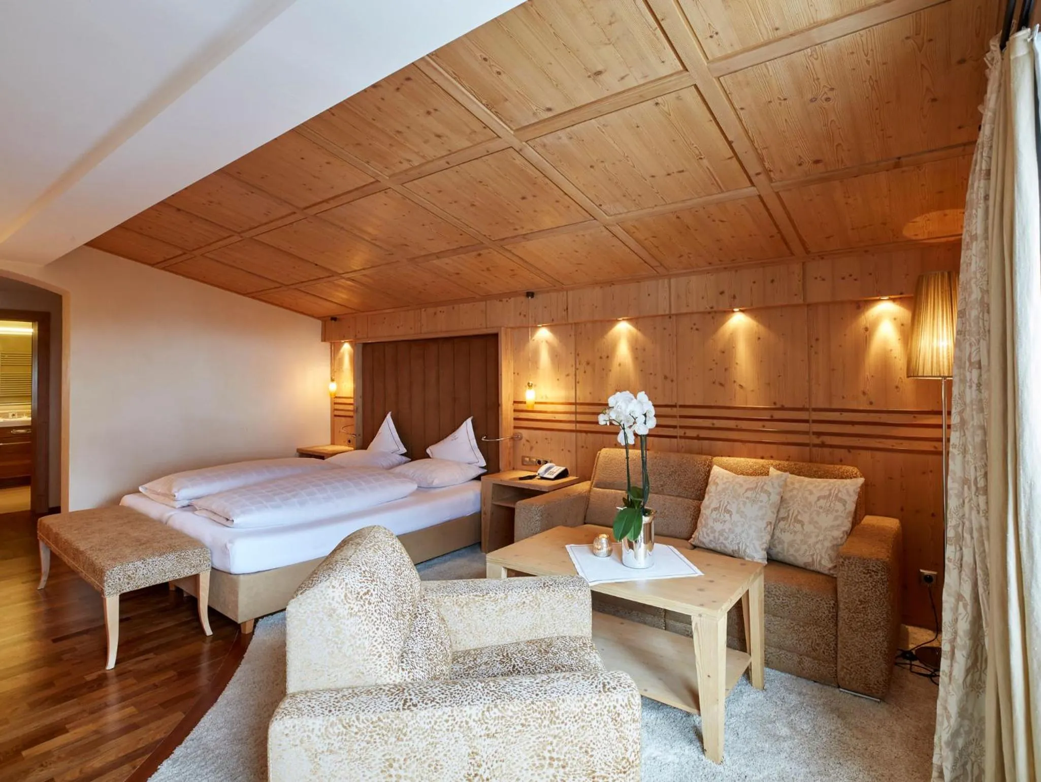 Photo of the whole room, Bed in Hotel Auriga