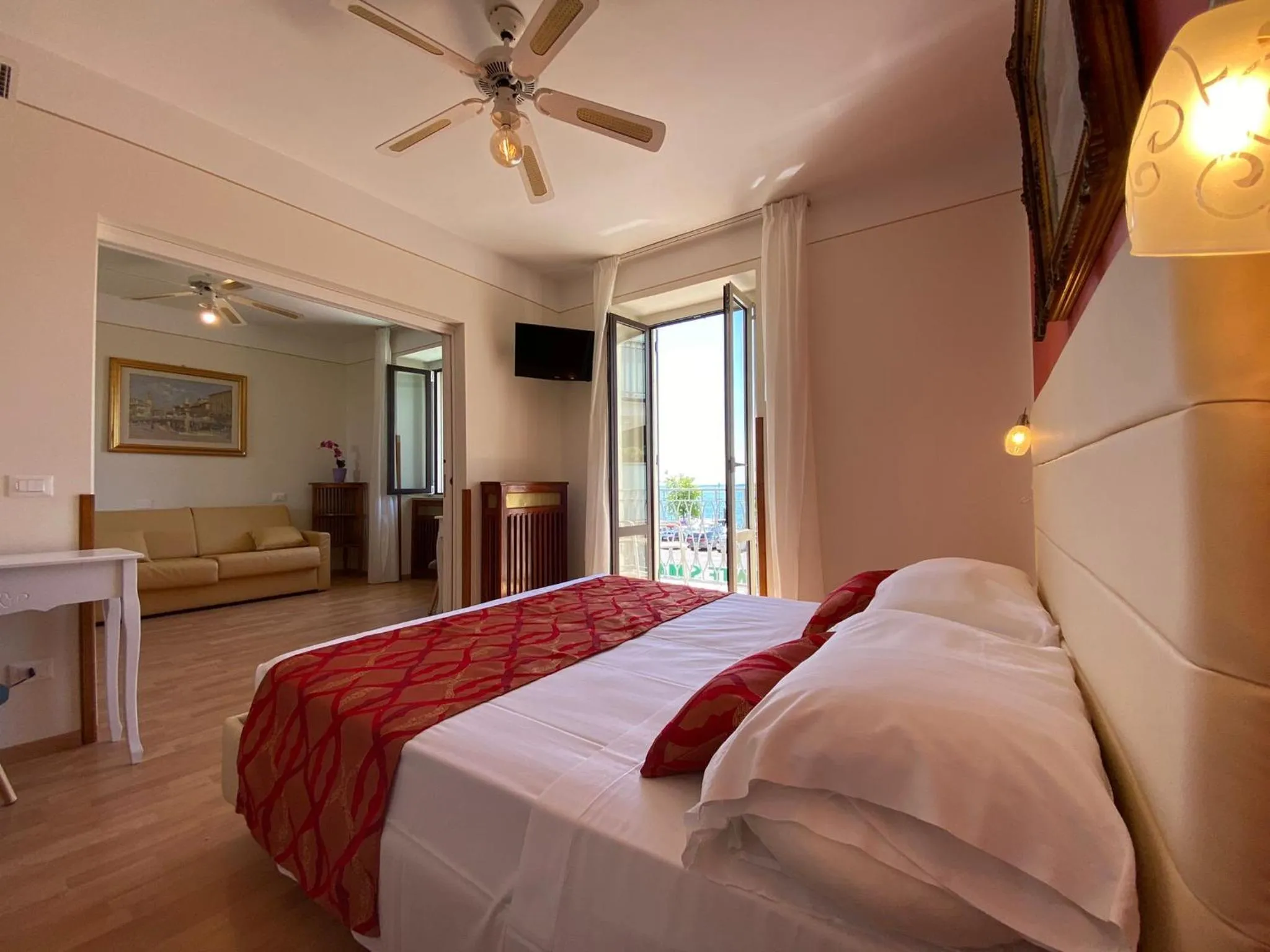 Photo of the whole room, Bed in Hotel San Marco