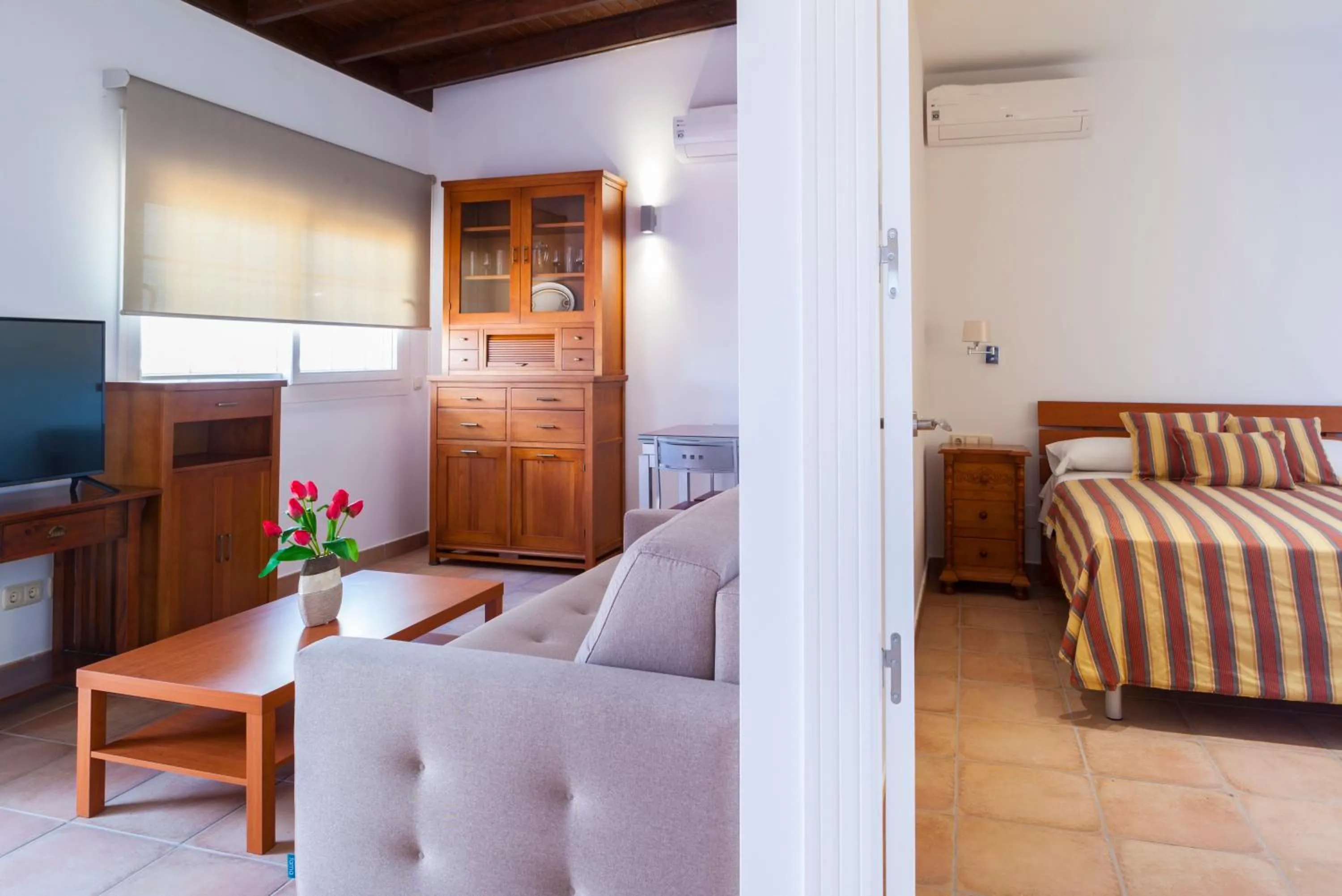 Dining area, Bed in Apartamentos Mexico