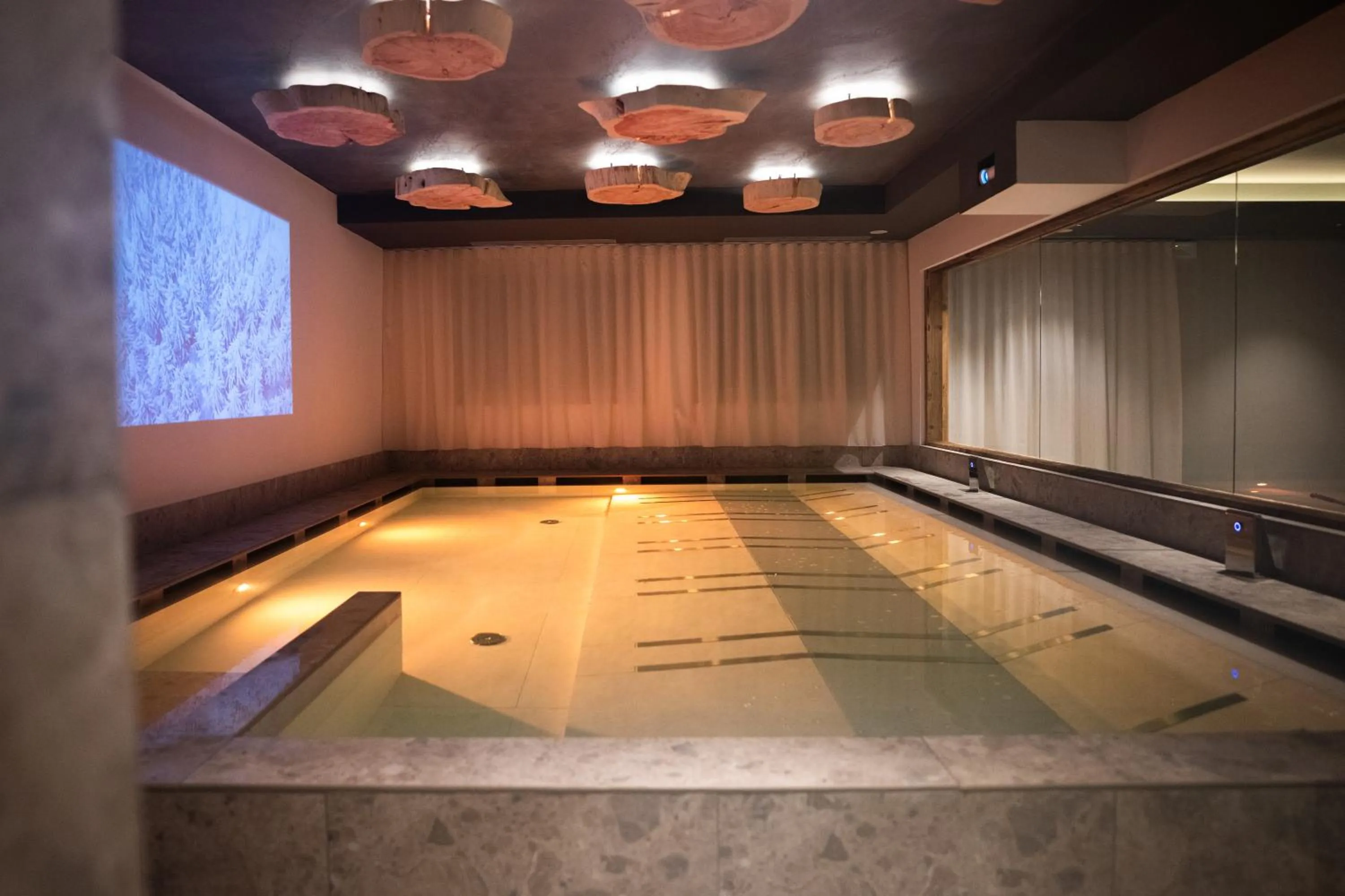 Spa and wellness centre/facilities in Hotel Zirmes